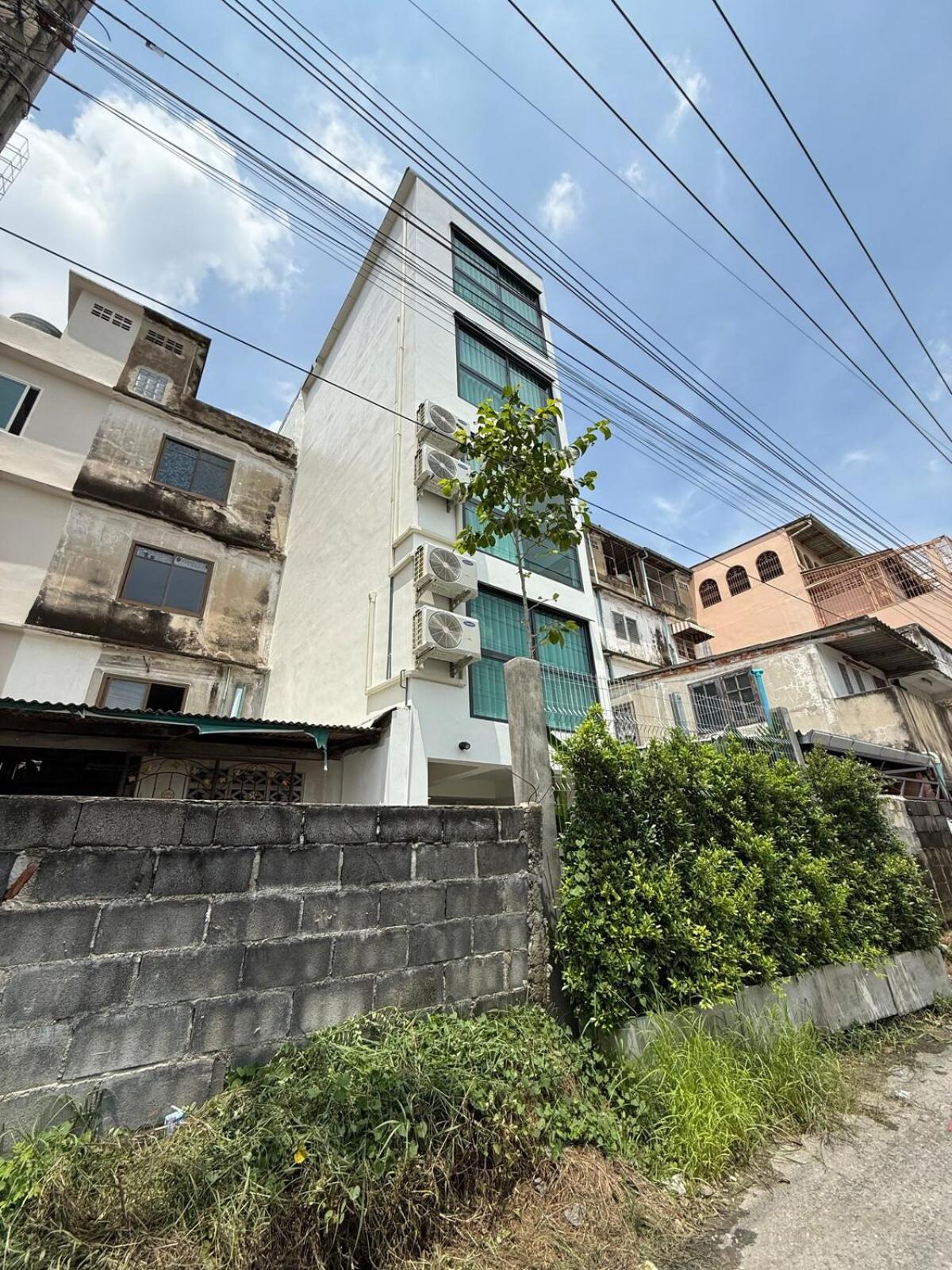 2 Bed & 2 Bath Suite, 5th floor