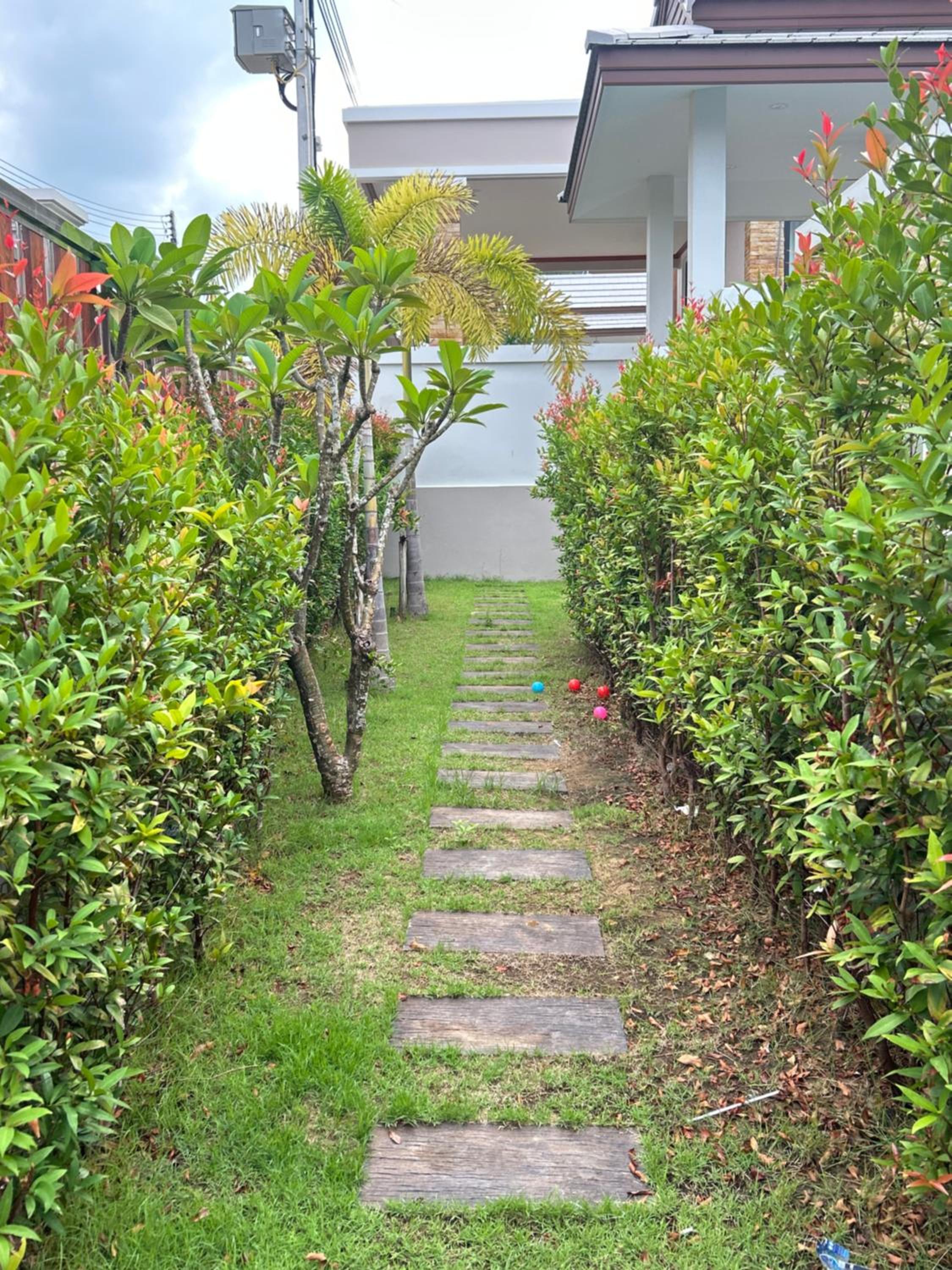 Luekpanee pool villa pranburi paknampran