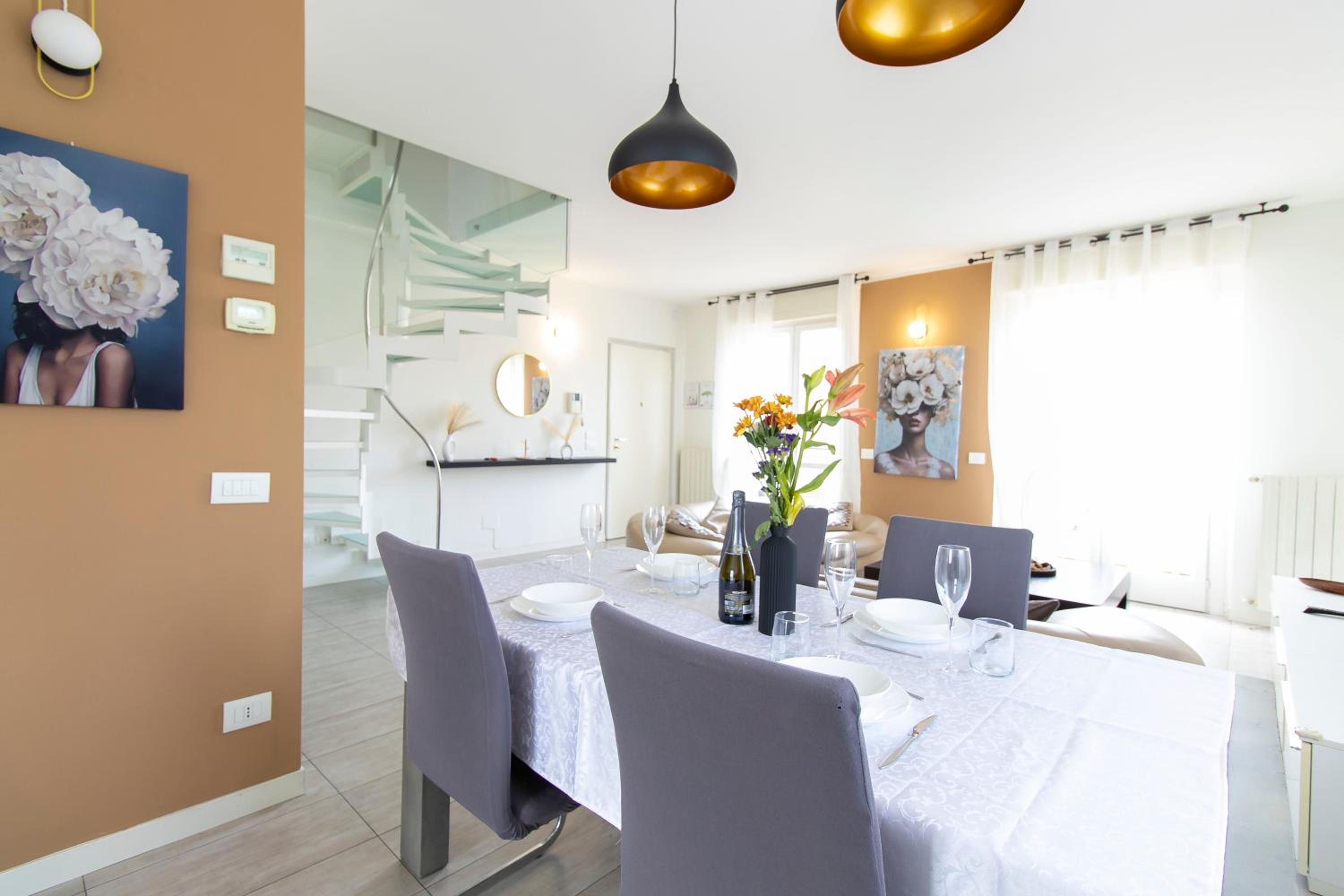Daste Dream House