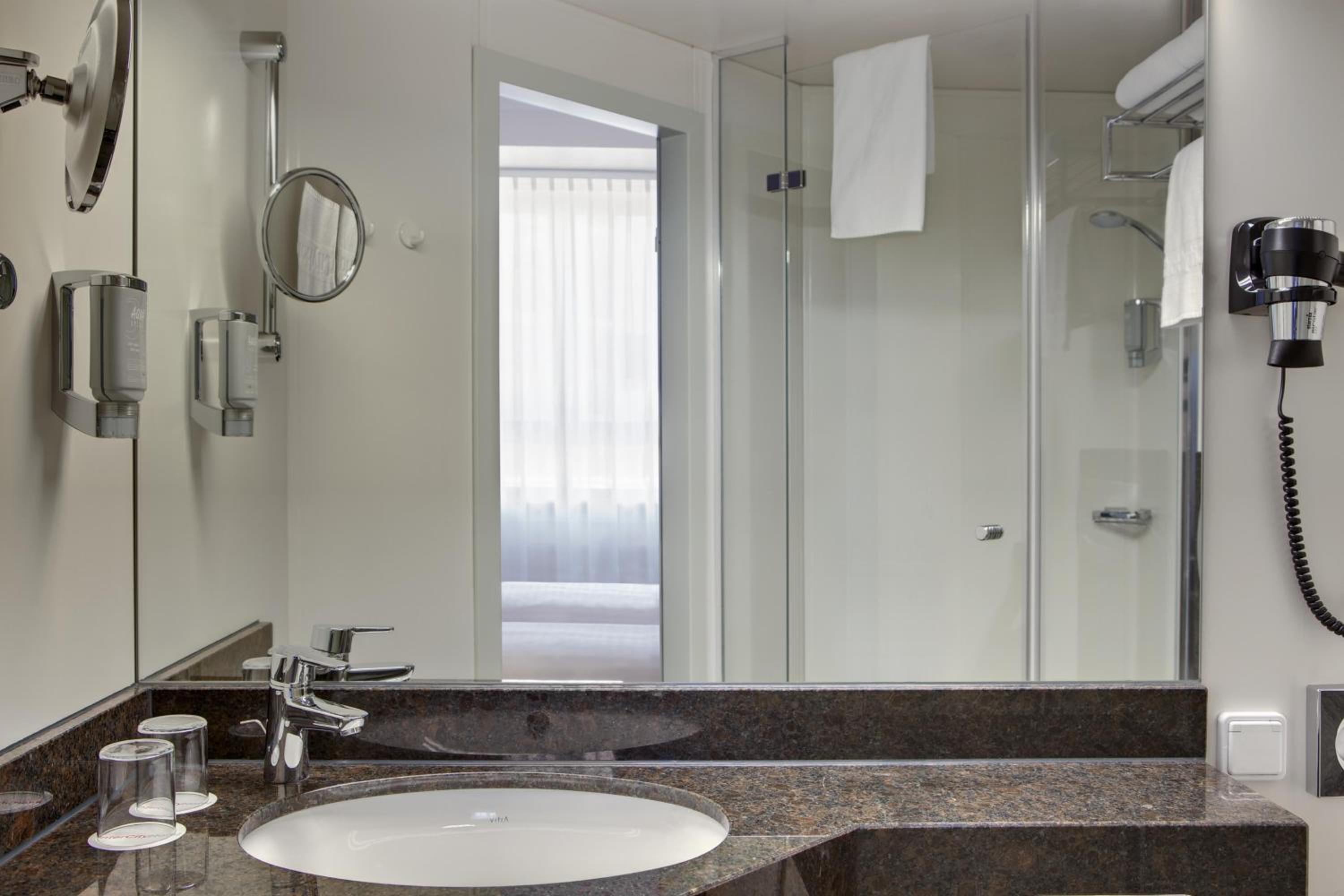 Augsburg Vacations - Rugs Hotel Augsburg City - Property Image 24