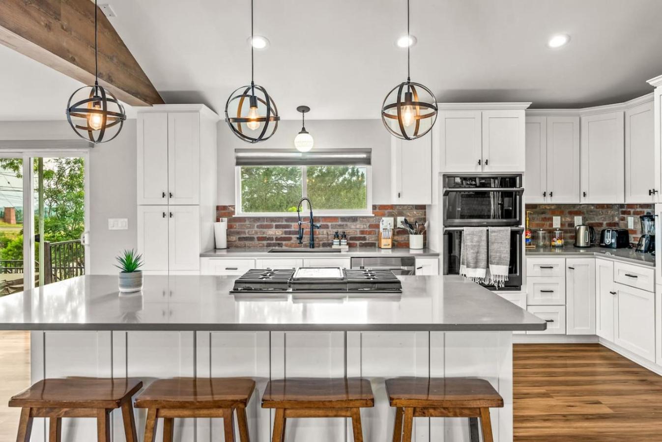 The Foundry House Eclectic 5BR Family Retreat