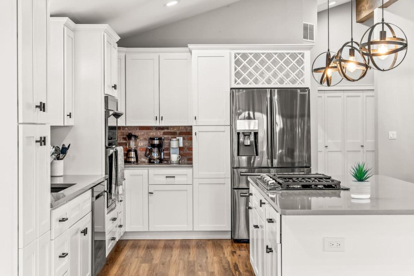 The Foundry House Eclectic 5BR Family Retreat