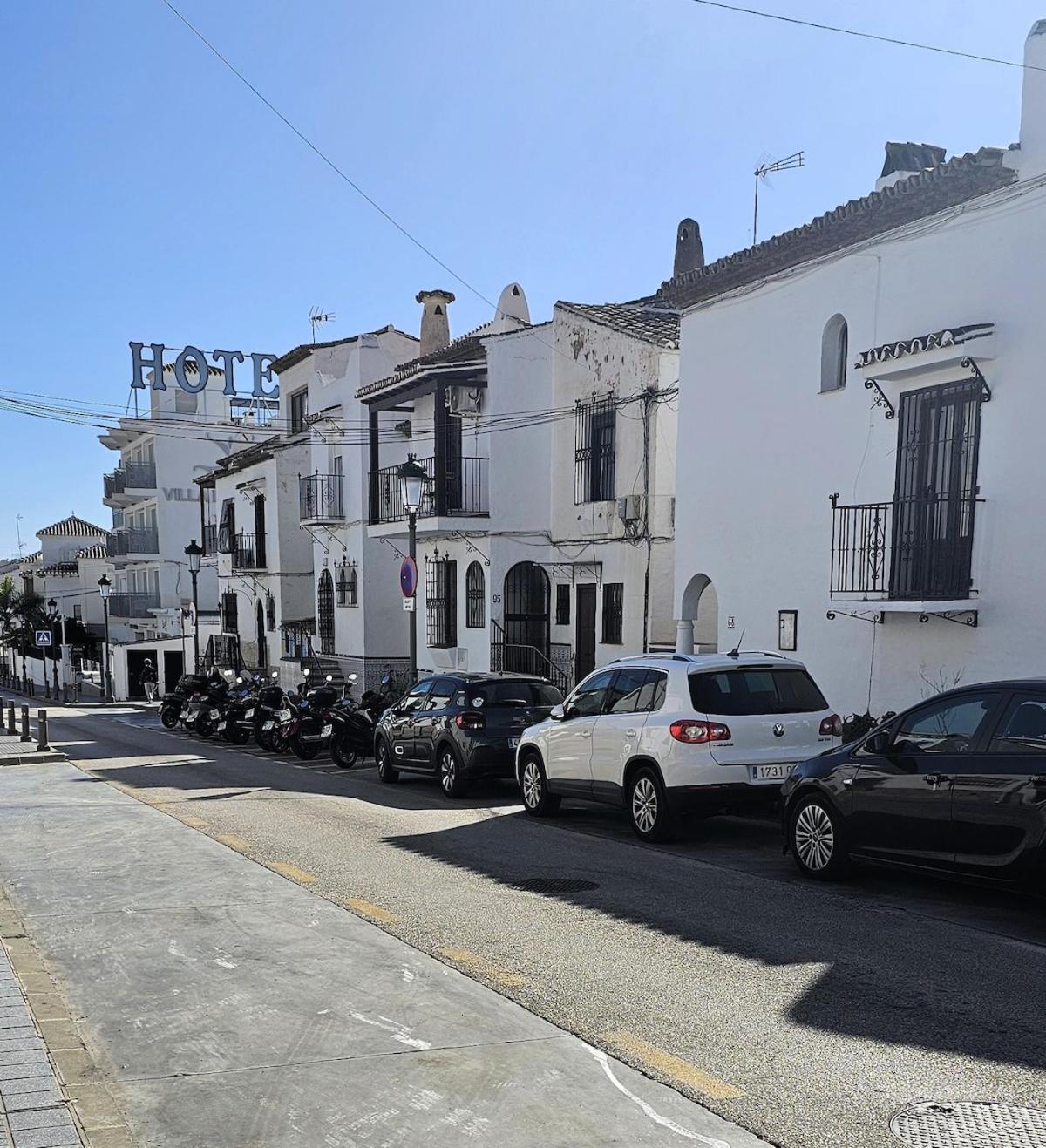 Pueblo Andaluz New Luxury Townhouse Centre Nerja