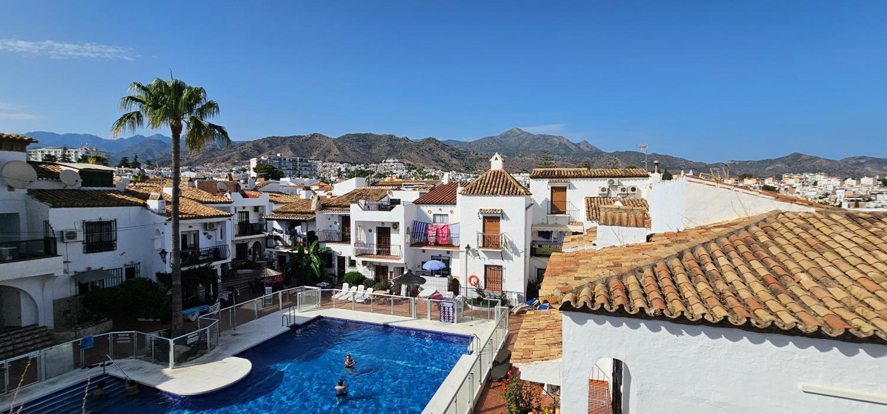 Pueblo Andaluz New Luxury Townhouse Centre Nerja