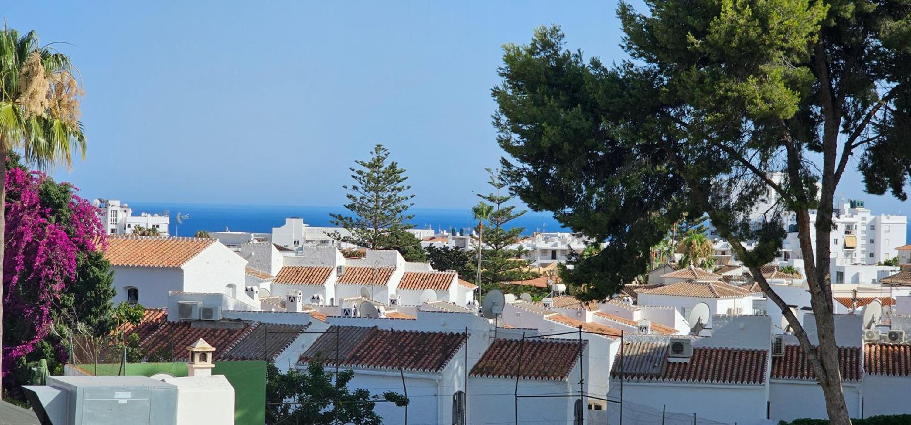 Pueblo Andaluz New Luxury Townhouse Centre Nerja
