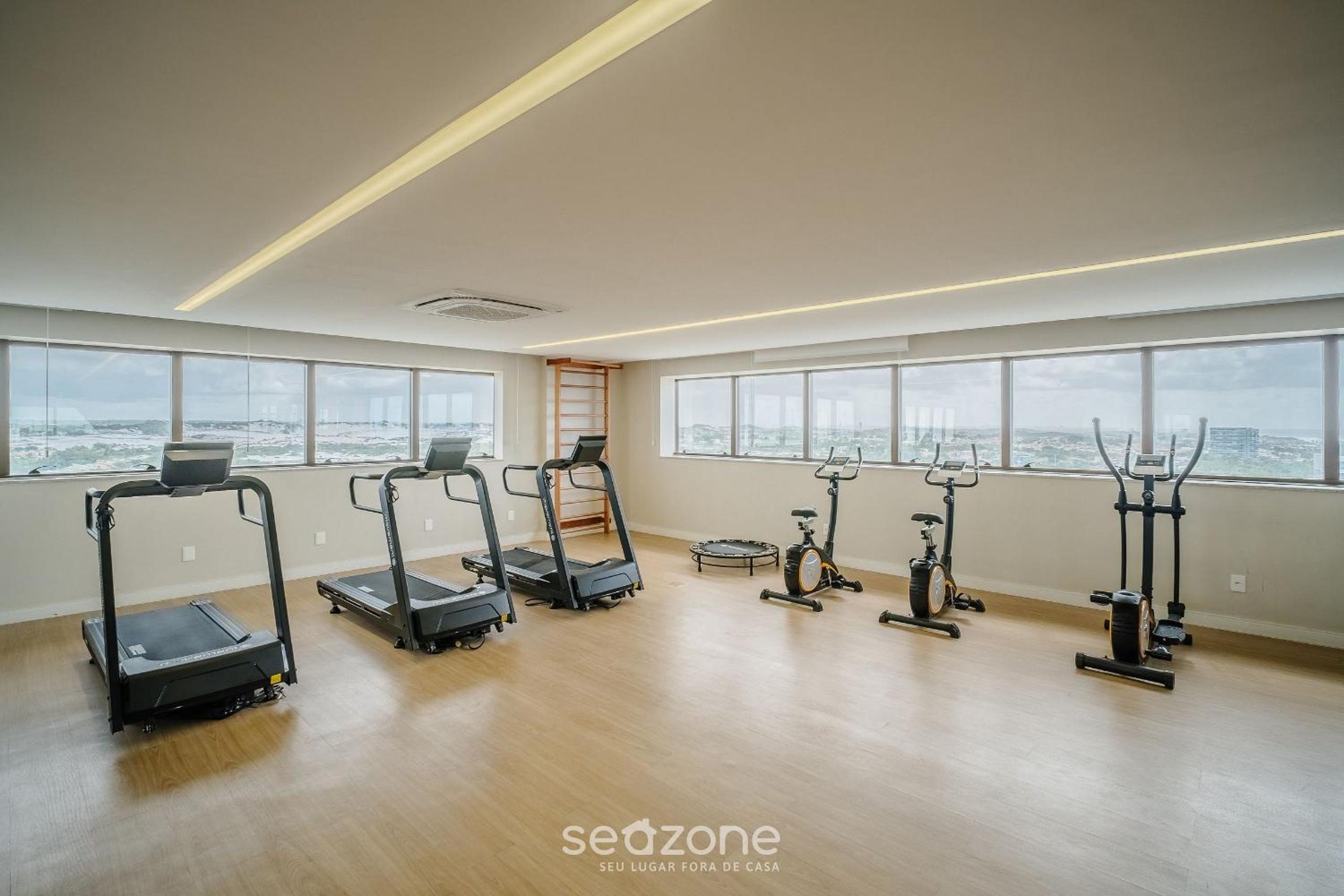 Stay just steps from Itapuã beach, with pool and gym - RGF