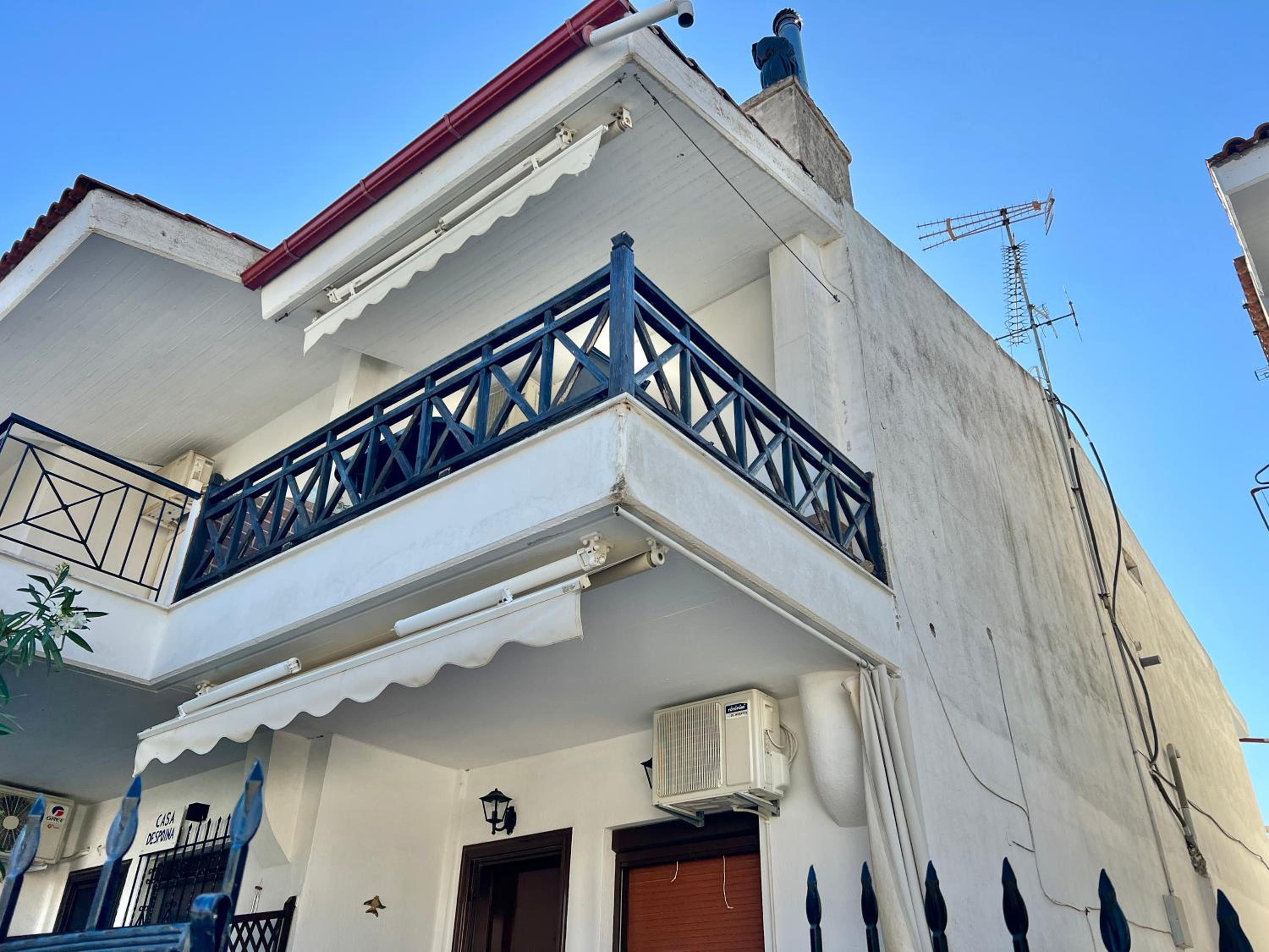 Paparouna Seaside House