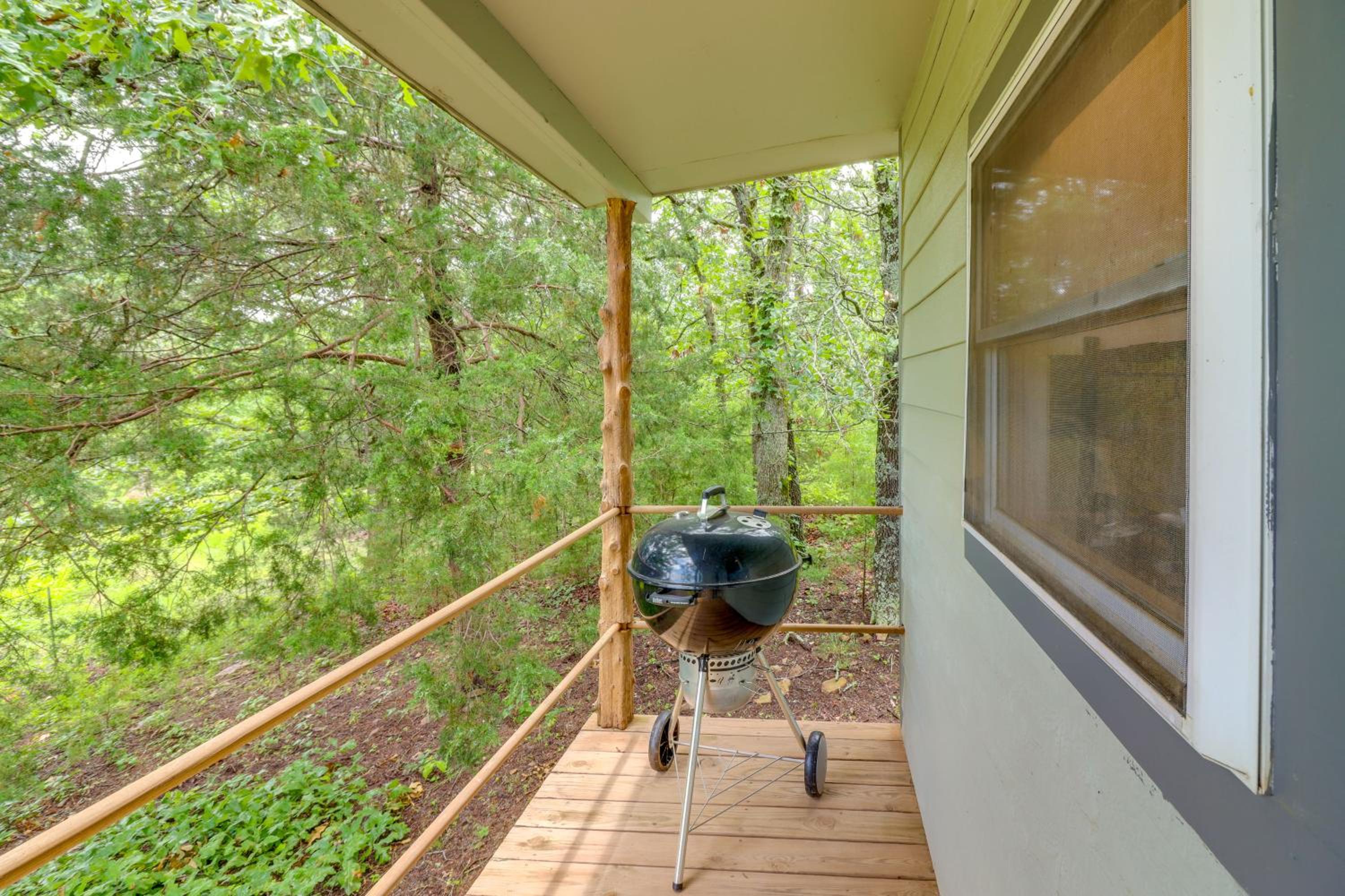 Ozark Escapes Cabin! Serene Forest and Mtn Setting