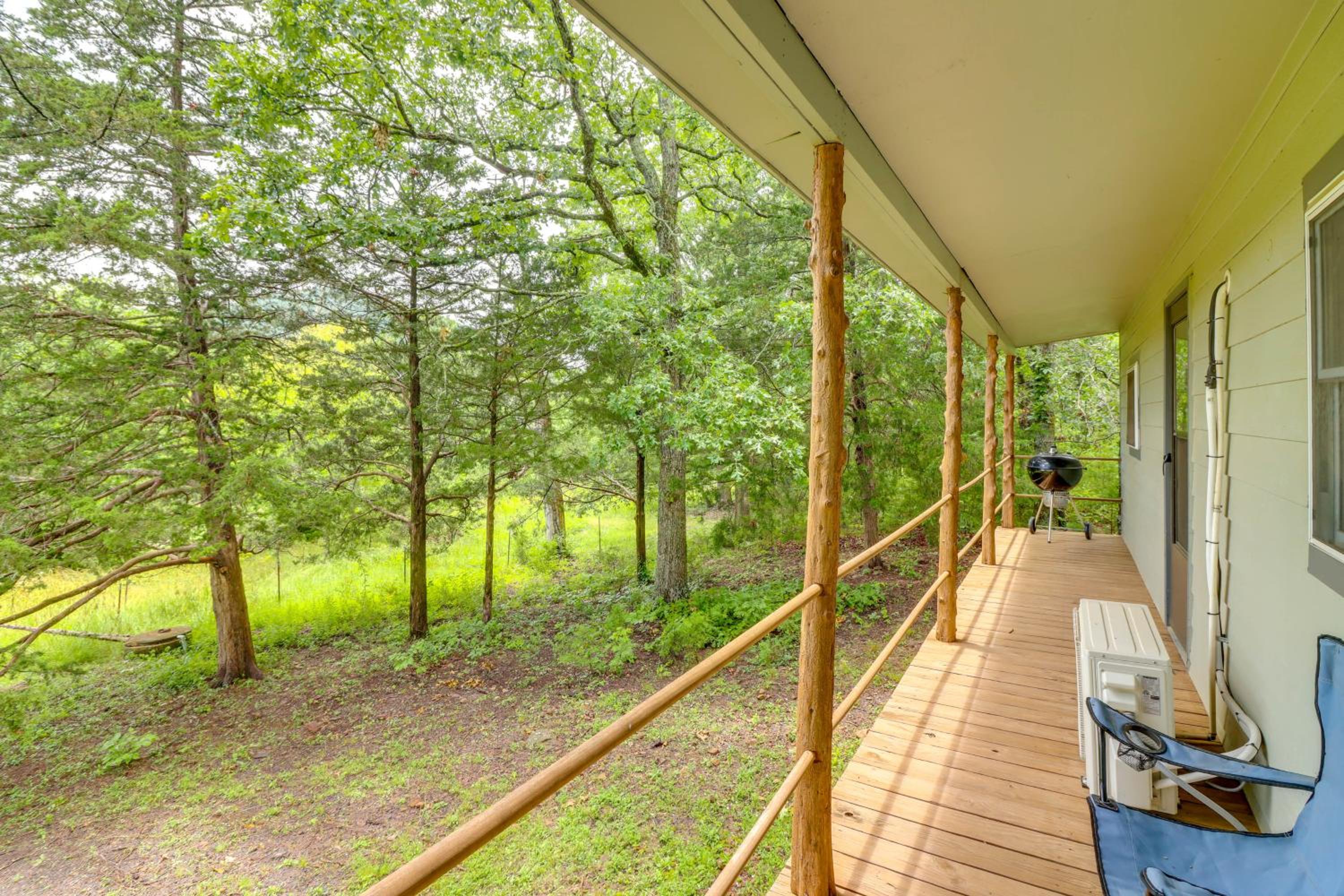 Ozark Escapes Cabin! Serene Forest and Mtn Setting