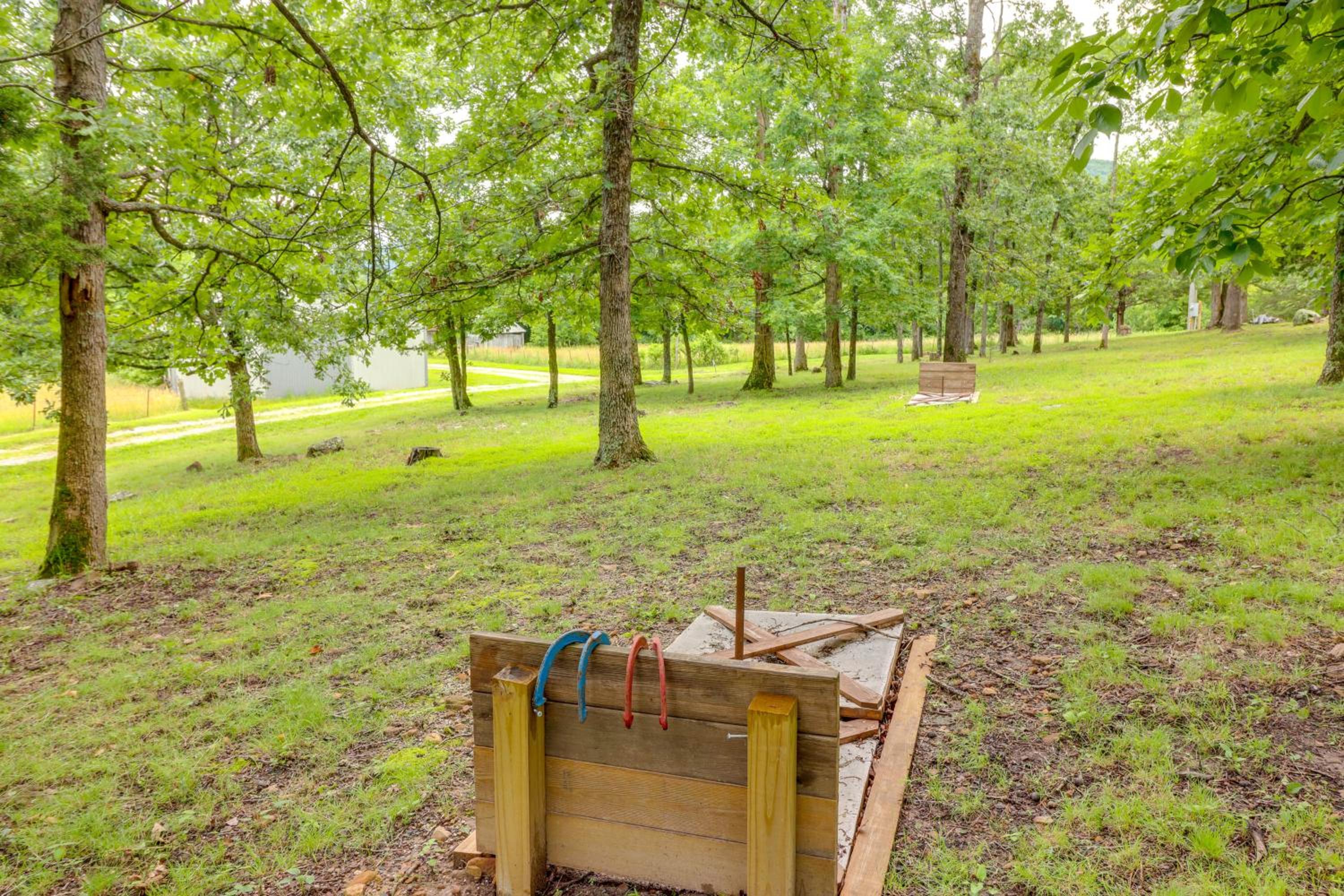 Ozark Escapes Cabin! Serene Forest and Mtn Setting