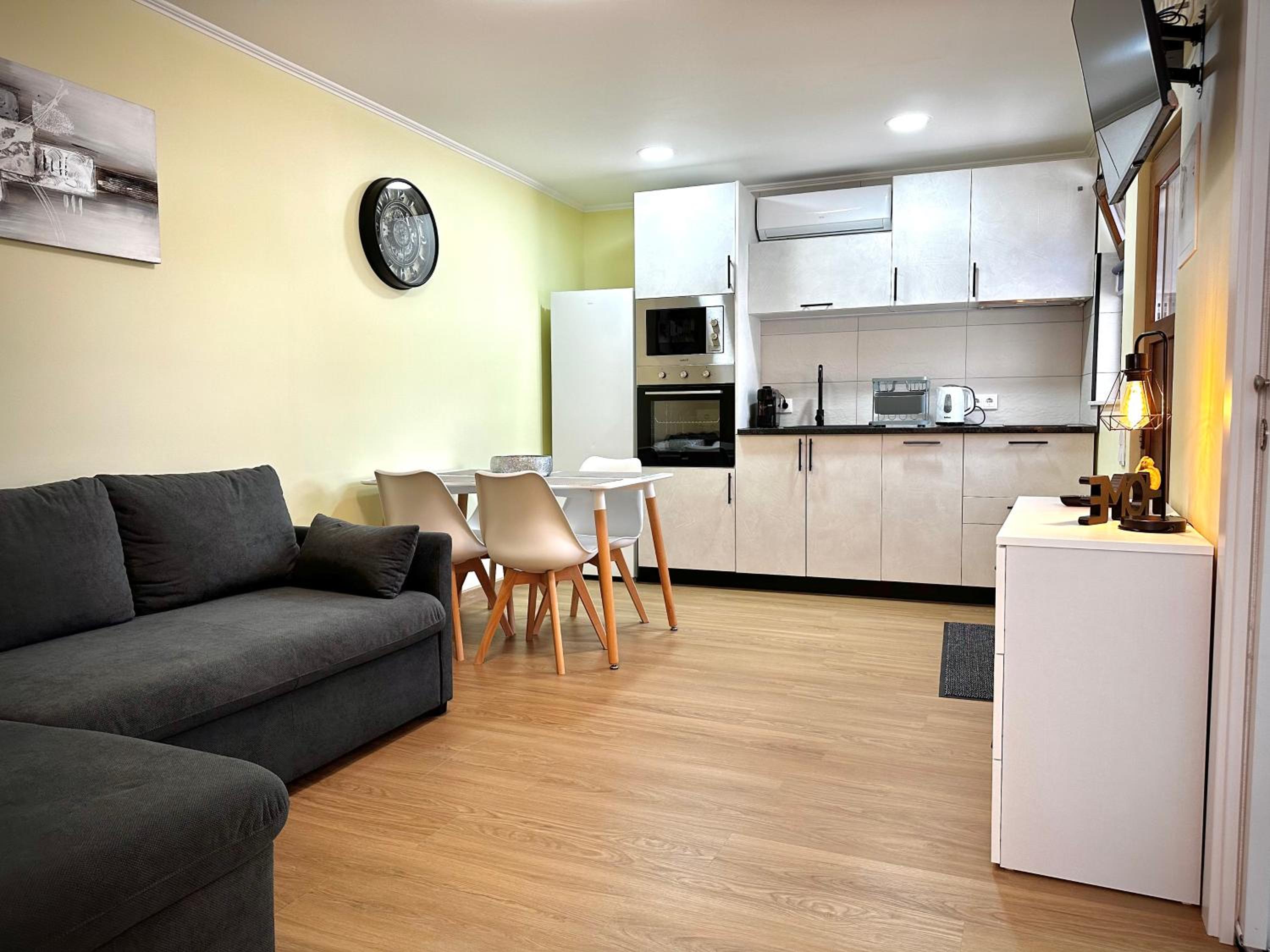 One-Bedroom House close to the Beach