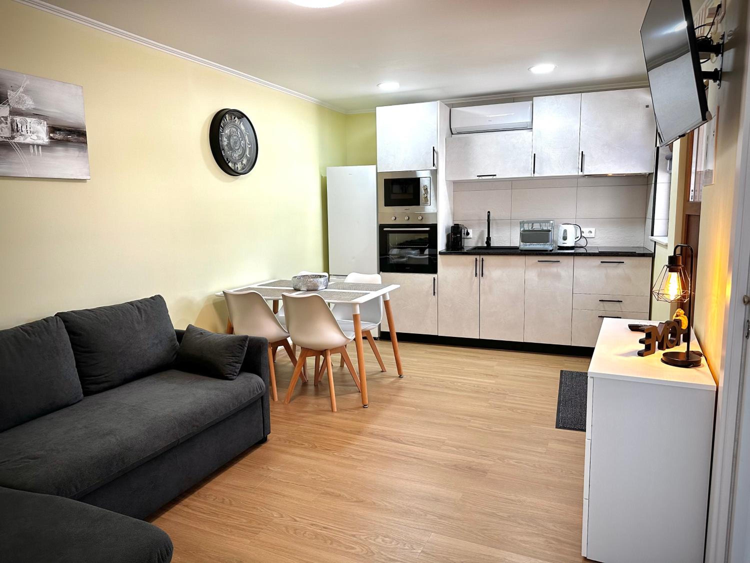 One-Bedroom House close to the Beach