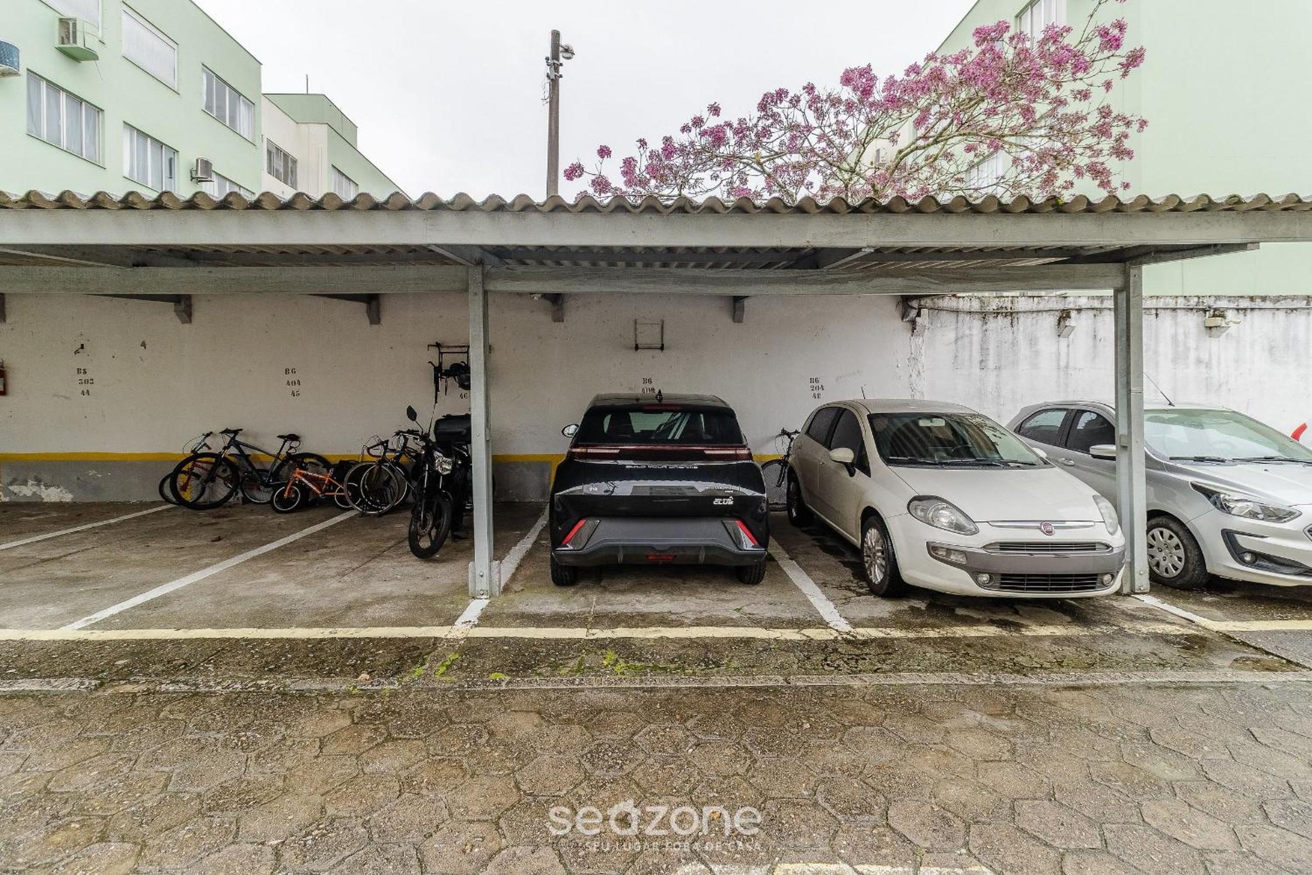 Complete apt w privileged location Floripa CSU0402