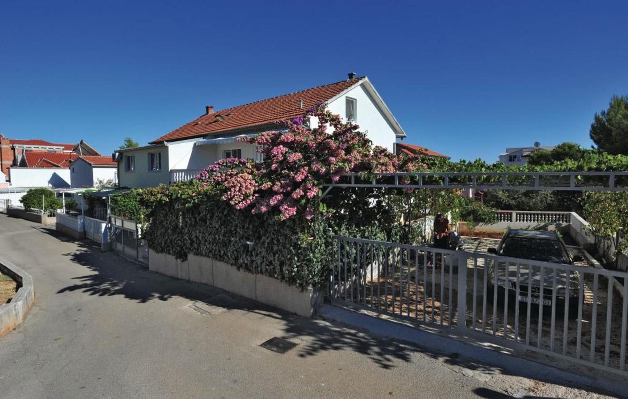 Apartment Bougainvillea