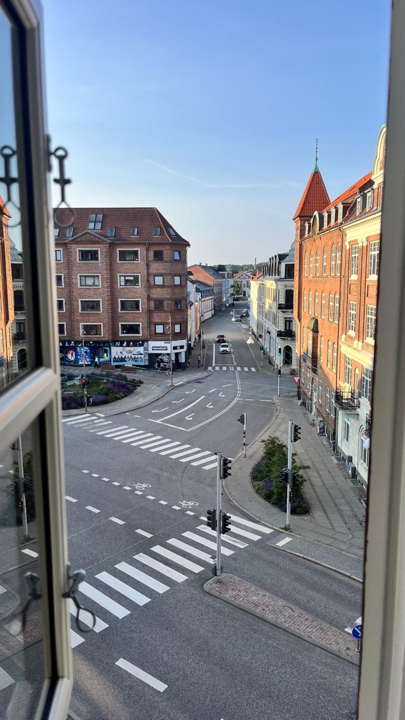 Apartment Alma - Cosy Stay in Aalborg C