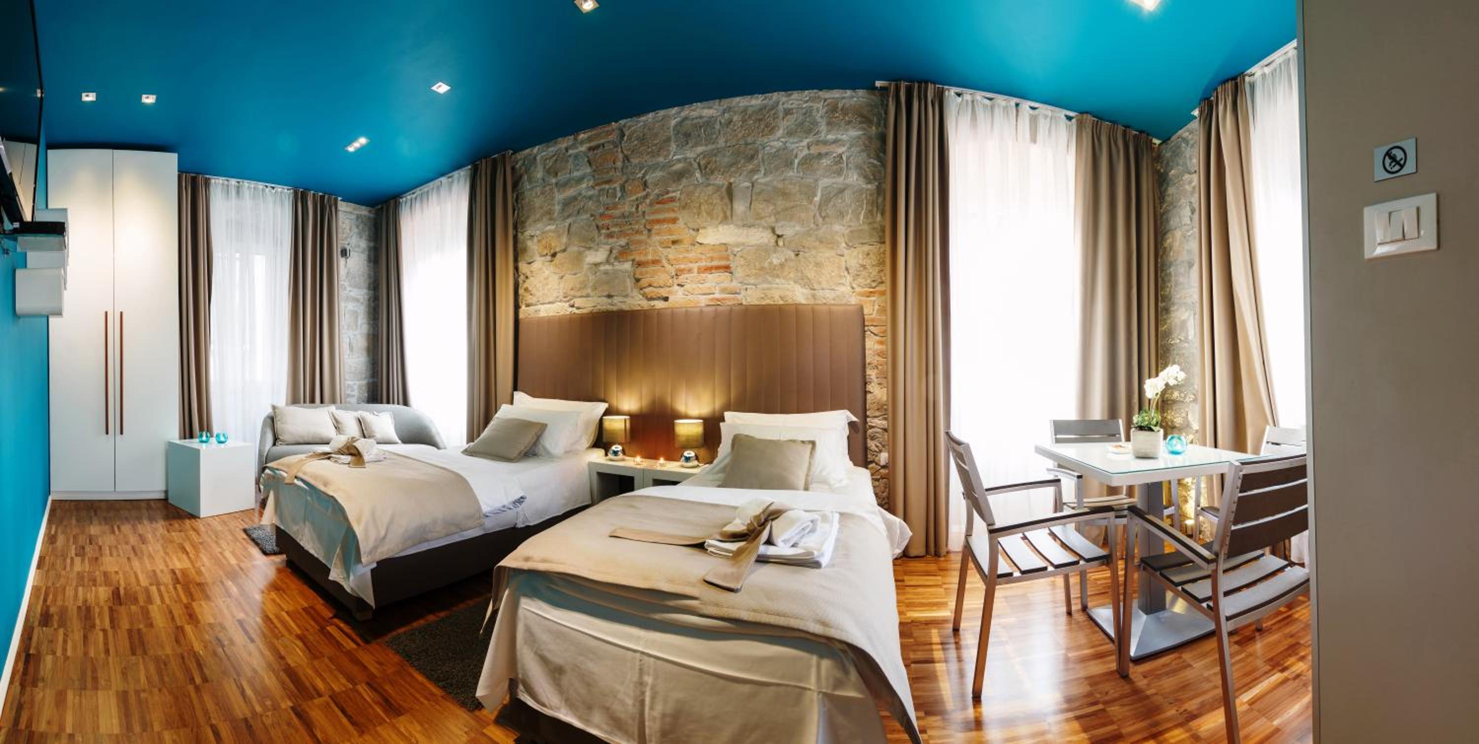 Riva Luxury Rooms photo 5