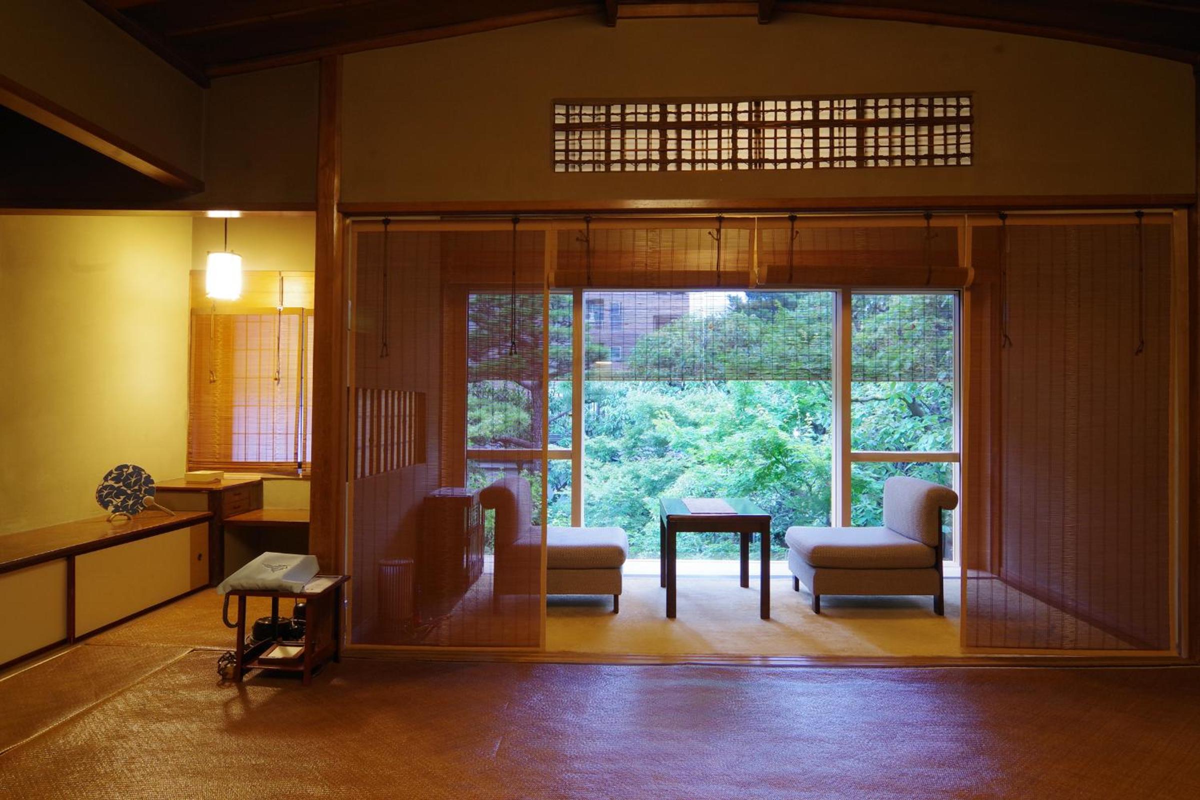 Hiiragiya