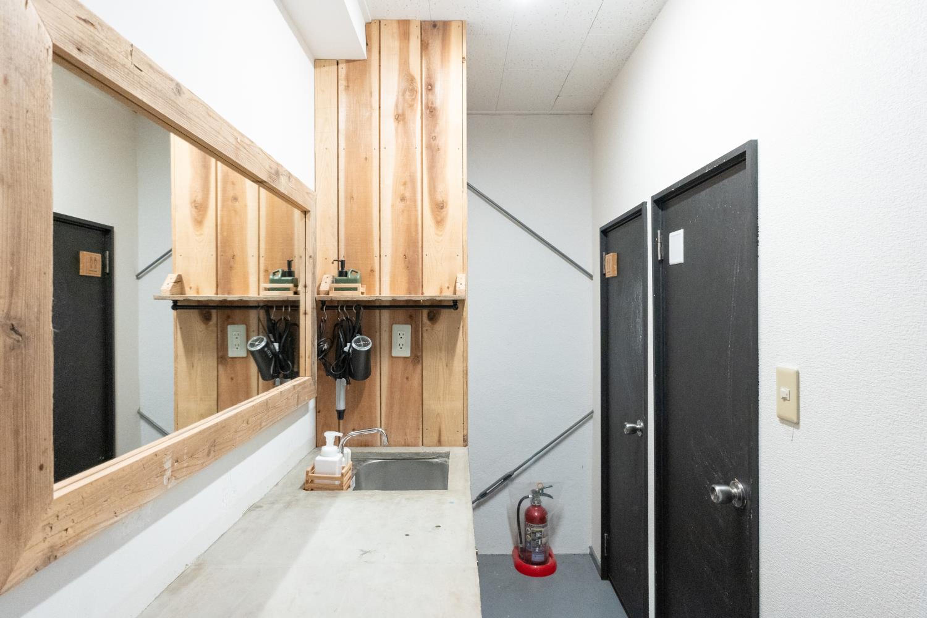 CREA BASE -Indoor Glamping Retreat-