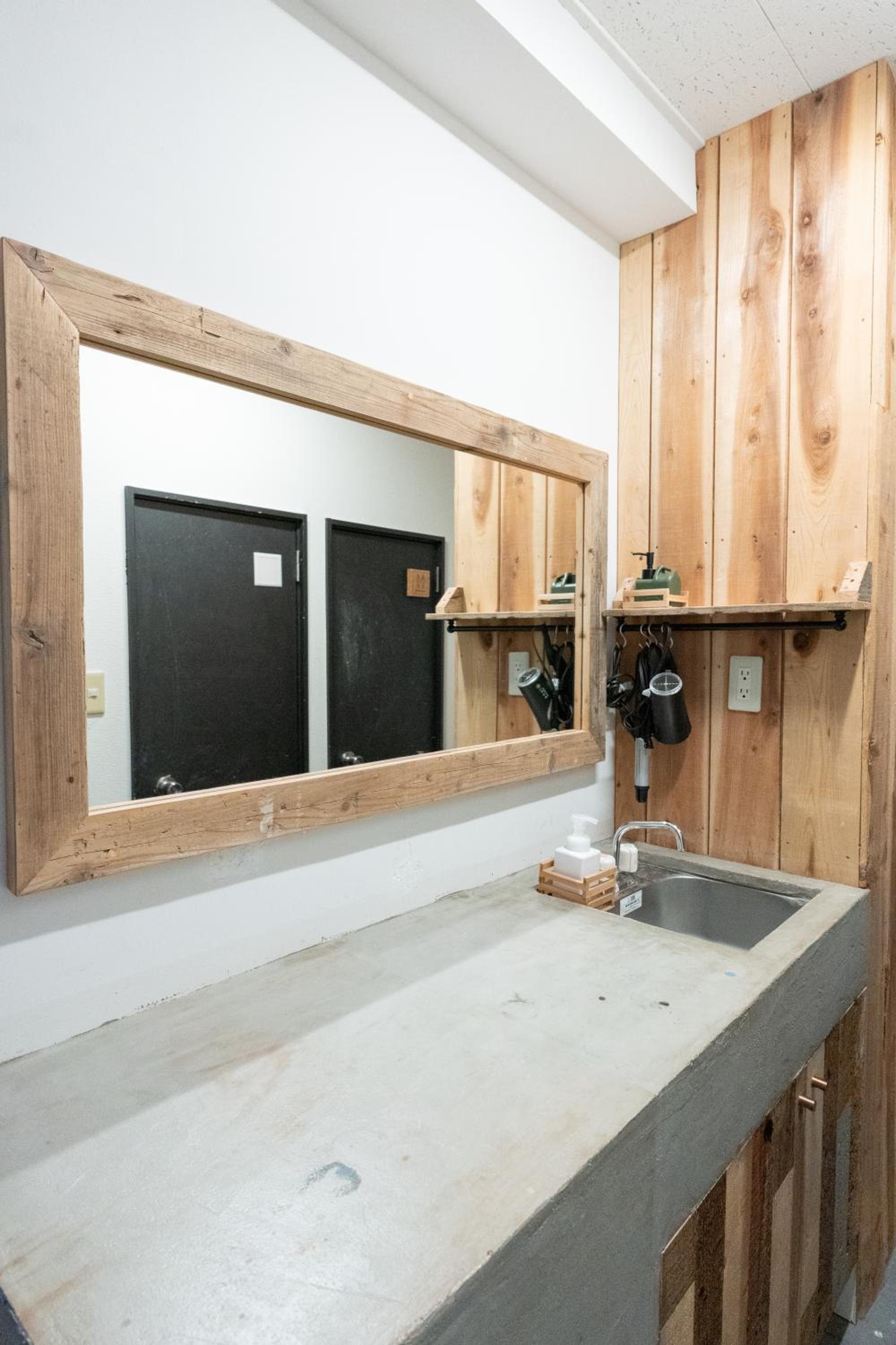 CREA BASE -Indoor Glamping Retreat-