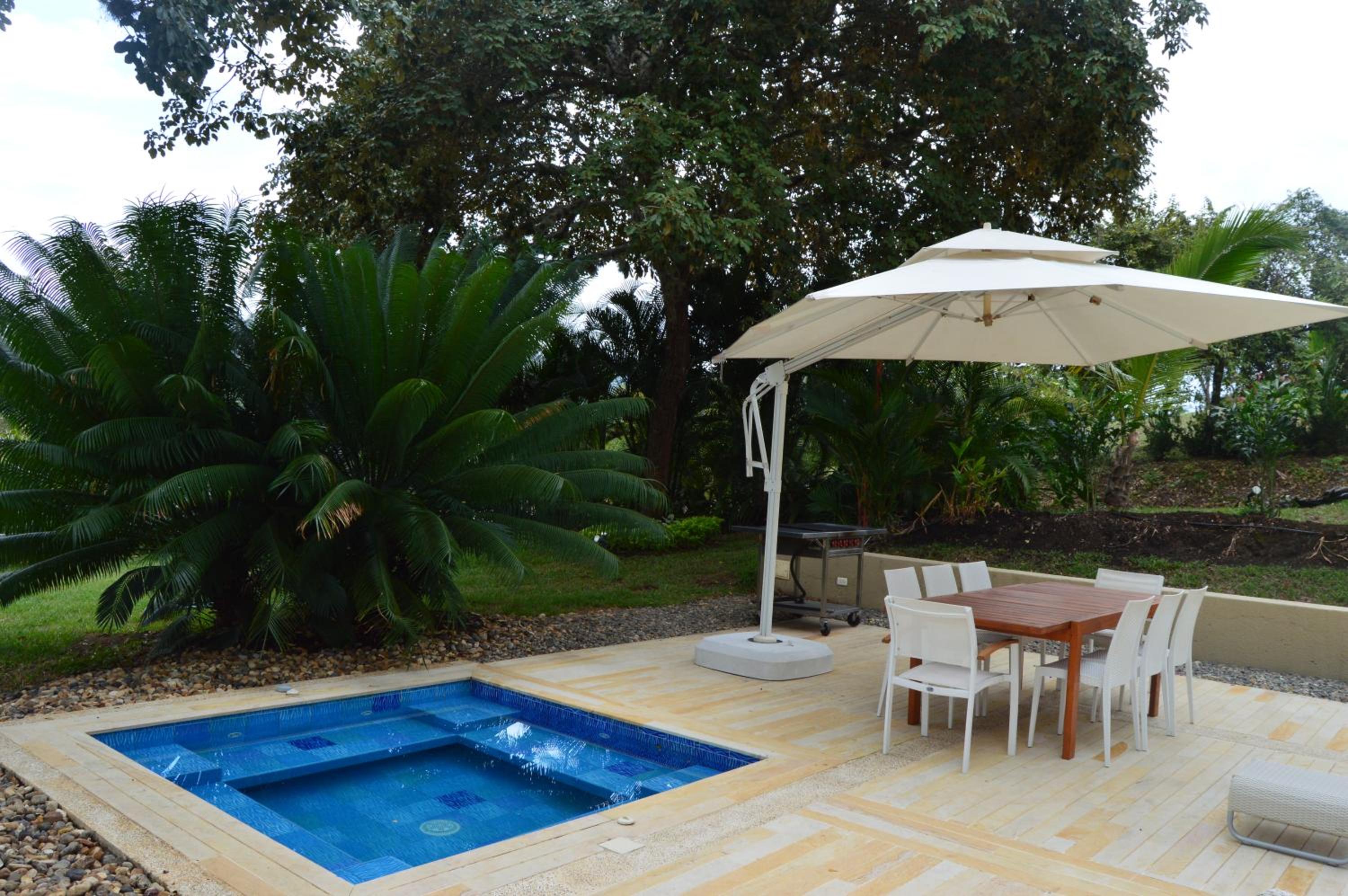 Casa Anapoima Kubik Aqua