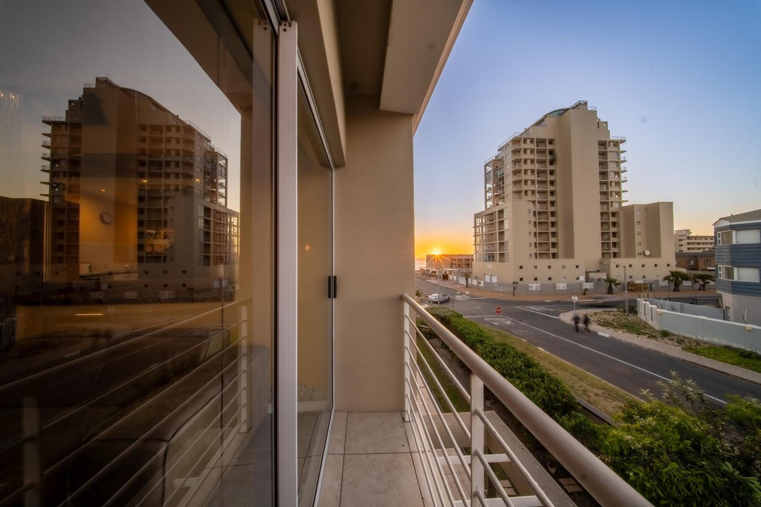 Blouberg Beach Luxury Apartment