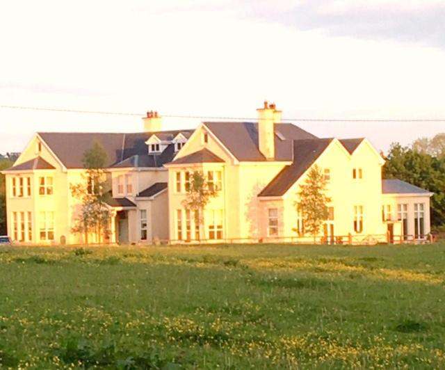 Hotel Rossmanagher House