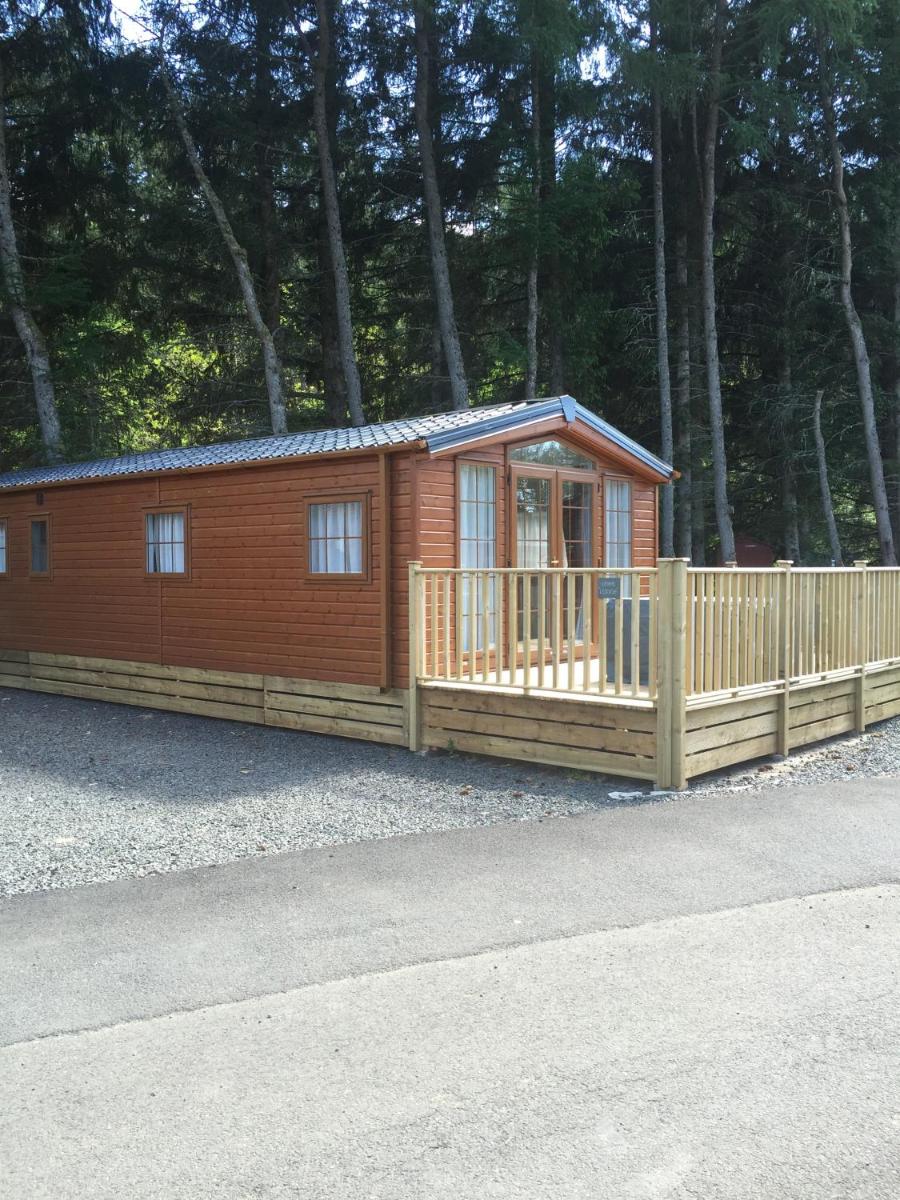 Lewis Lodge view 3