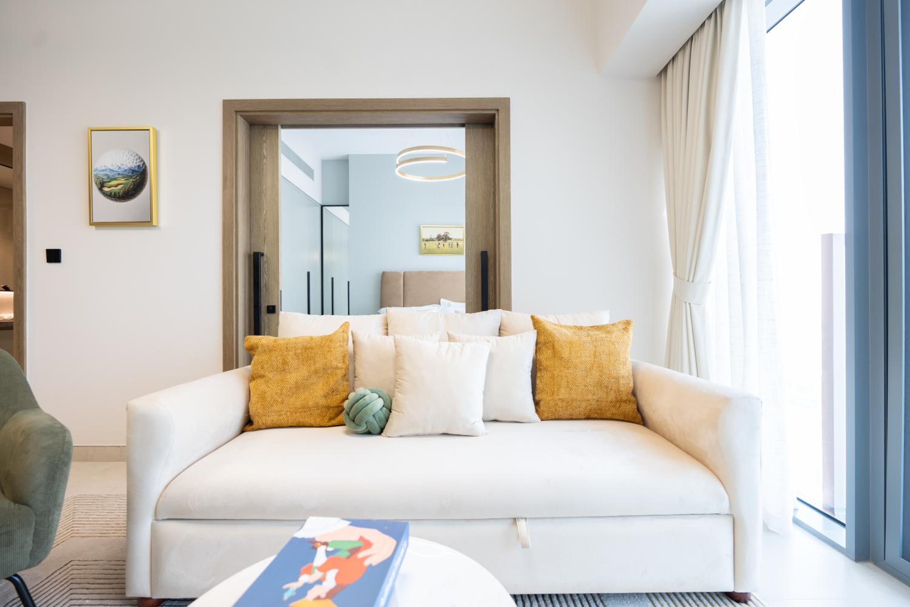 Keyrock Golf Gate - Damac Hills Apartment with Pool, Gym & Free Parking