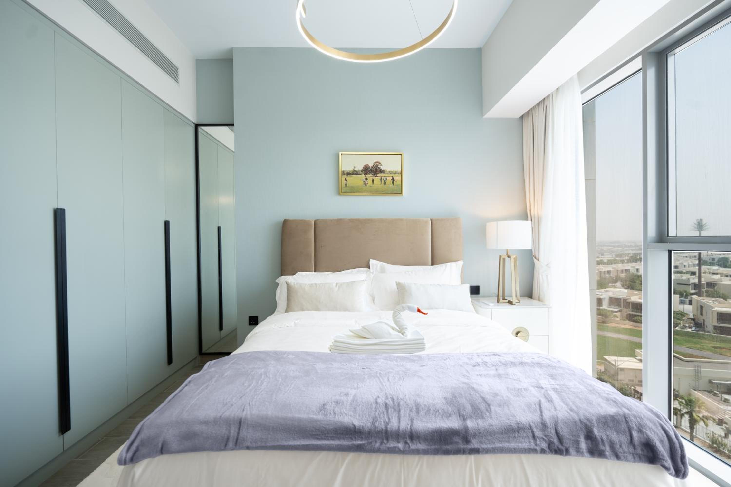 Keyrock Golf Gate - Damac Hills Apartment with Pool, Gym & Free Parking