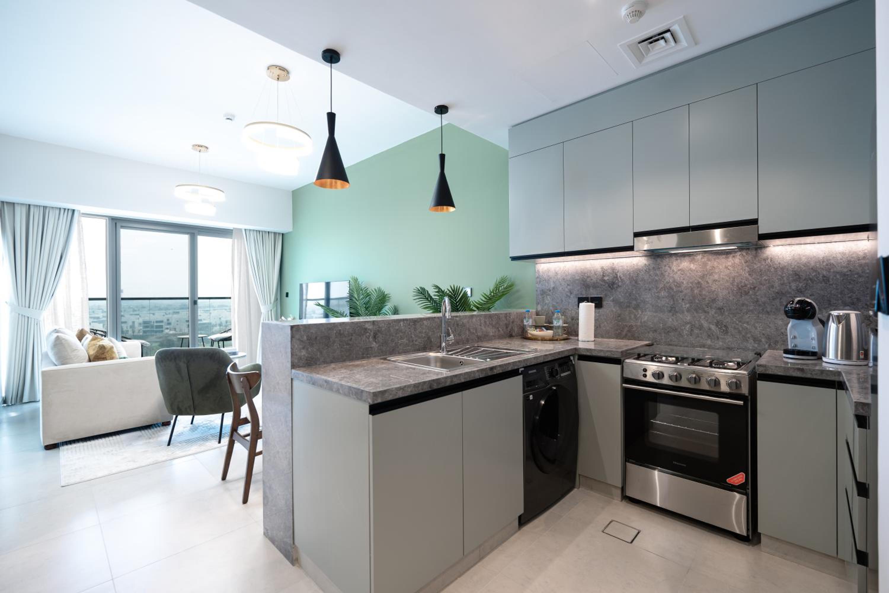Keyrock Golf Gate - Damac Hills Apartment with Pool, Gym & Free Parking