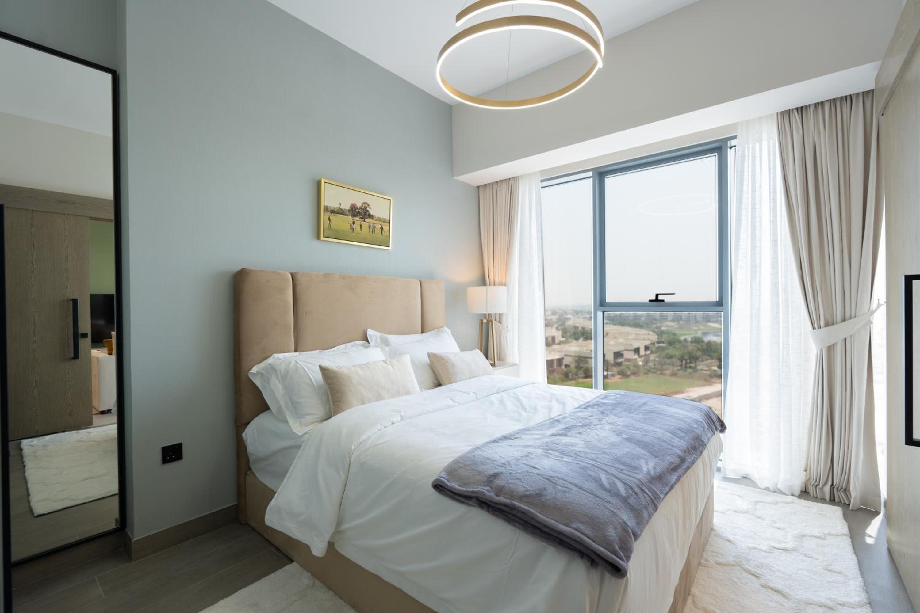 Keyrock Golf Gate - Damac Hills Apartment with Pool, Gym & Free Parking