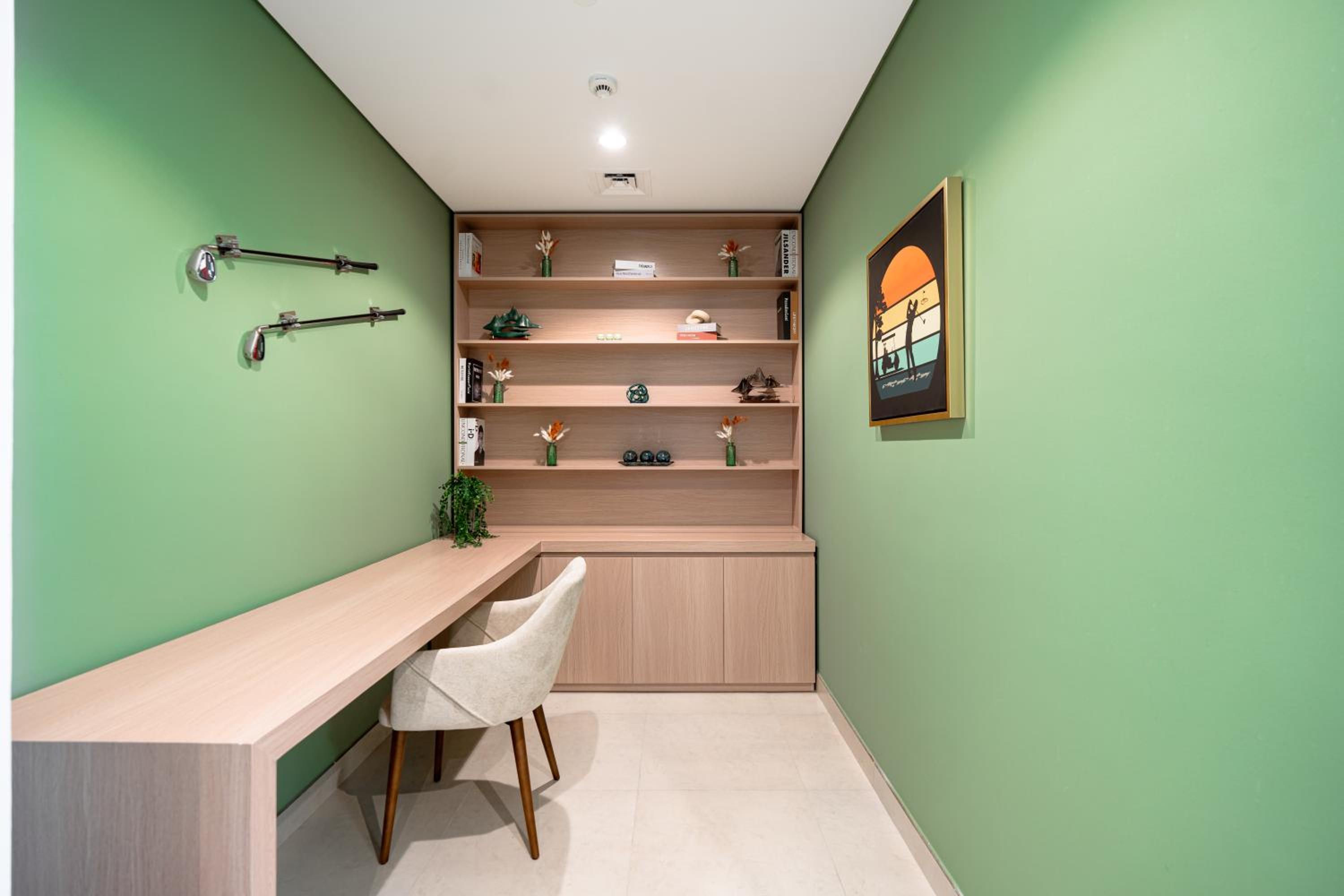 Keyrock Golf Gate - Damac Hills Apartment with Pool, Gym & Free Parking