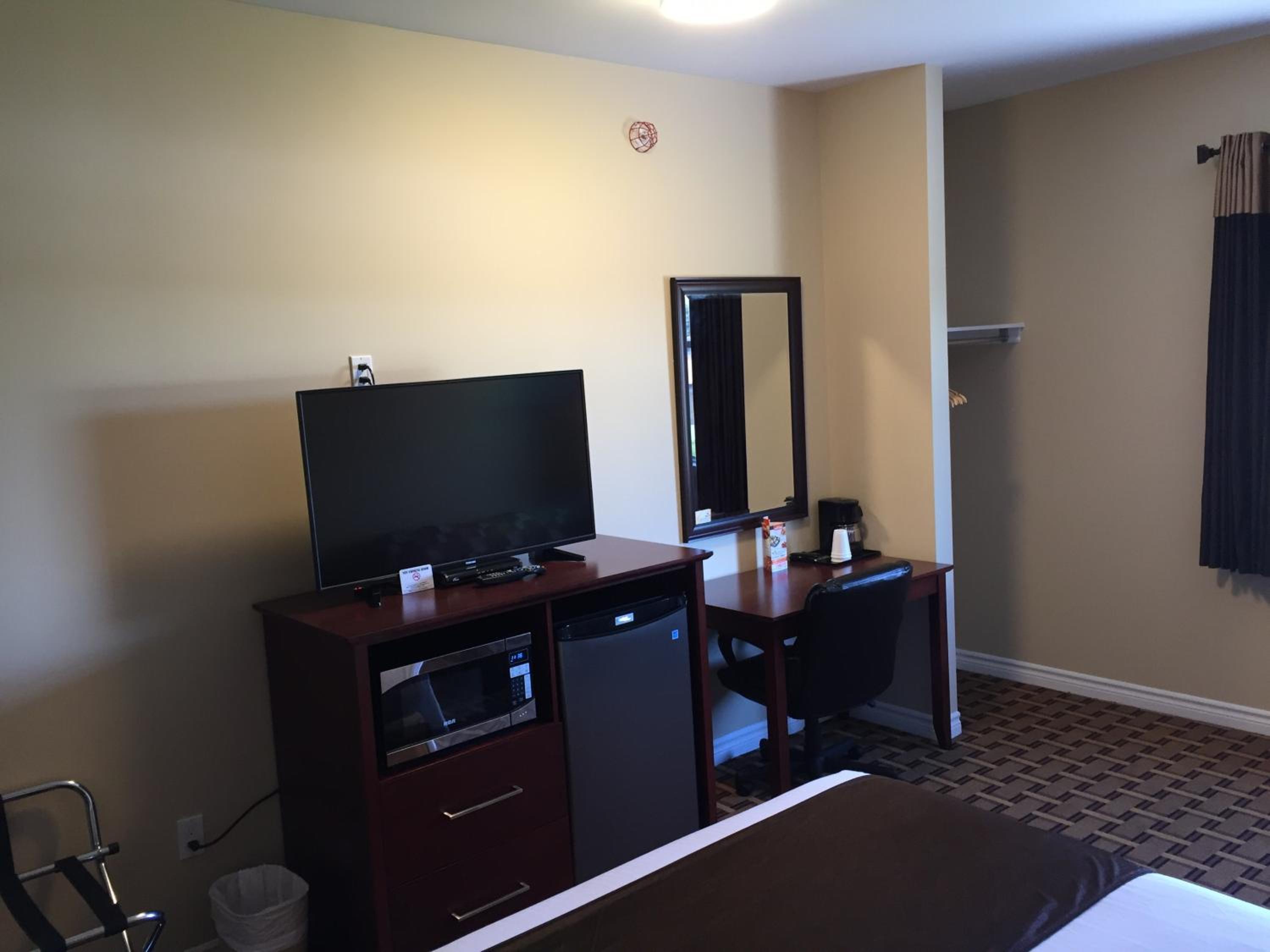Fox Motor Inn