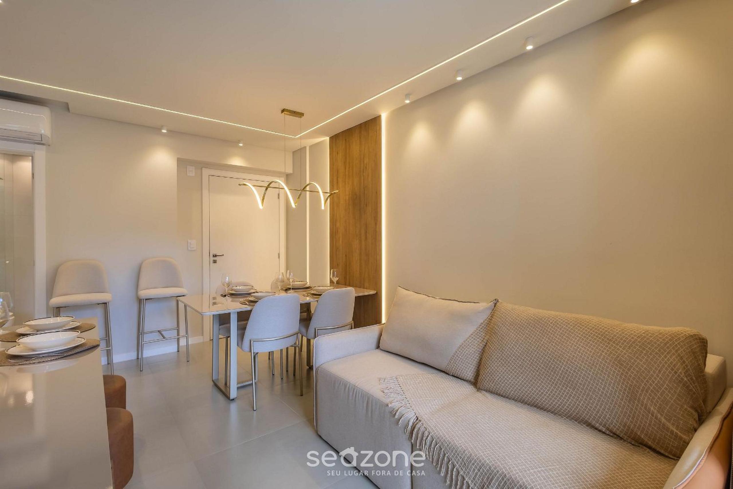 Apart with barbecue 600m from the beach AQT0604