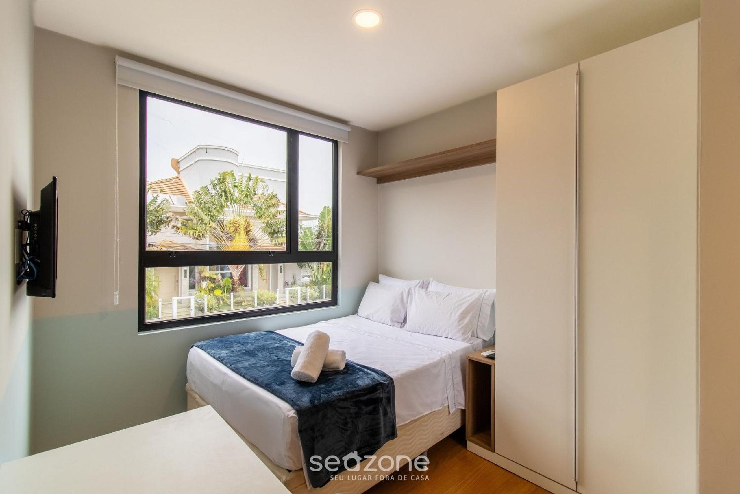 Modern studio just minutes from the beach SID0209