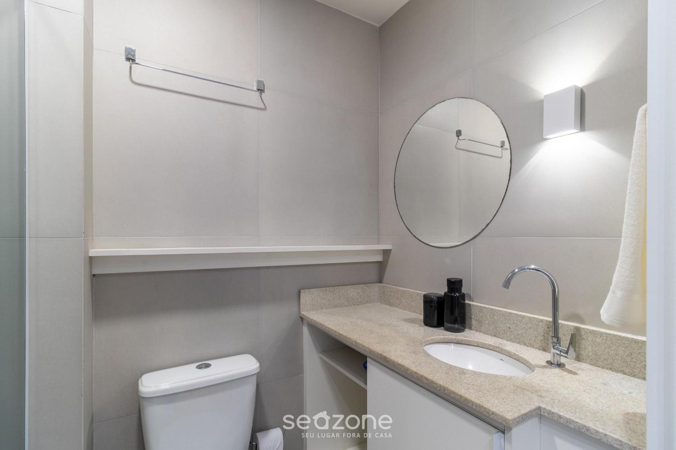Modern studio just minutes from the beach SID0209