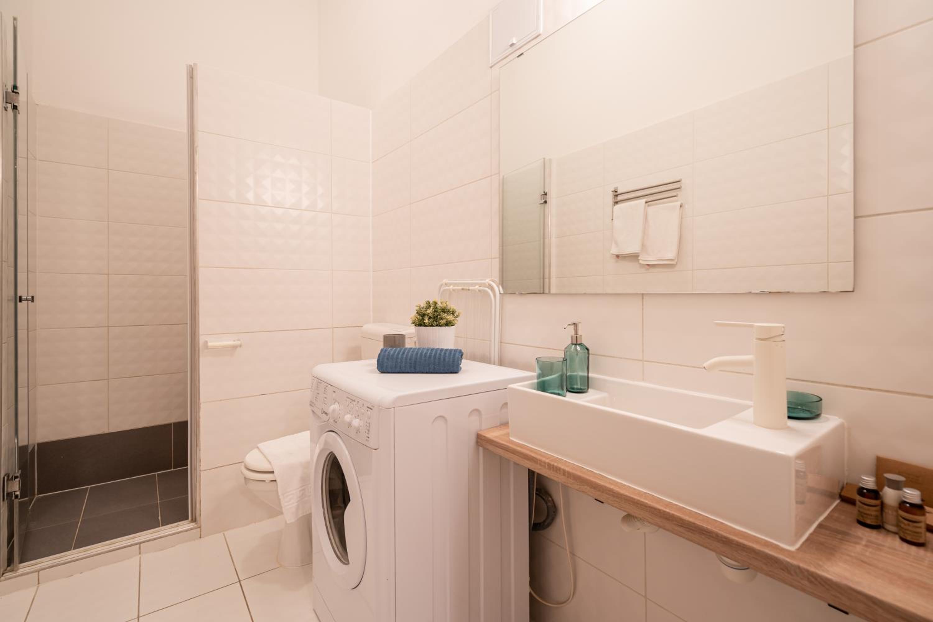 A20- BP Modern Boutique Apartments