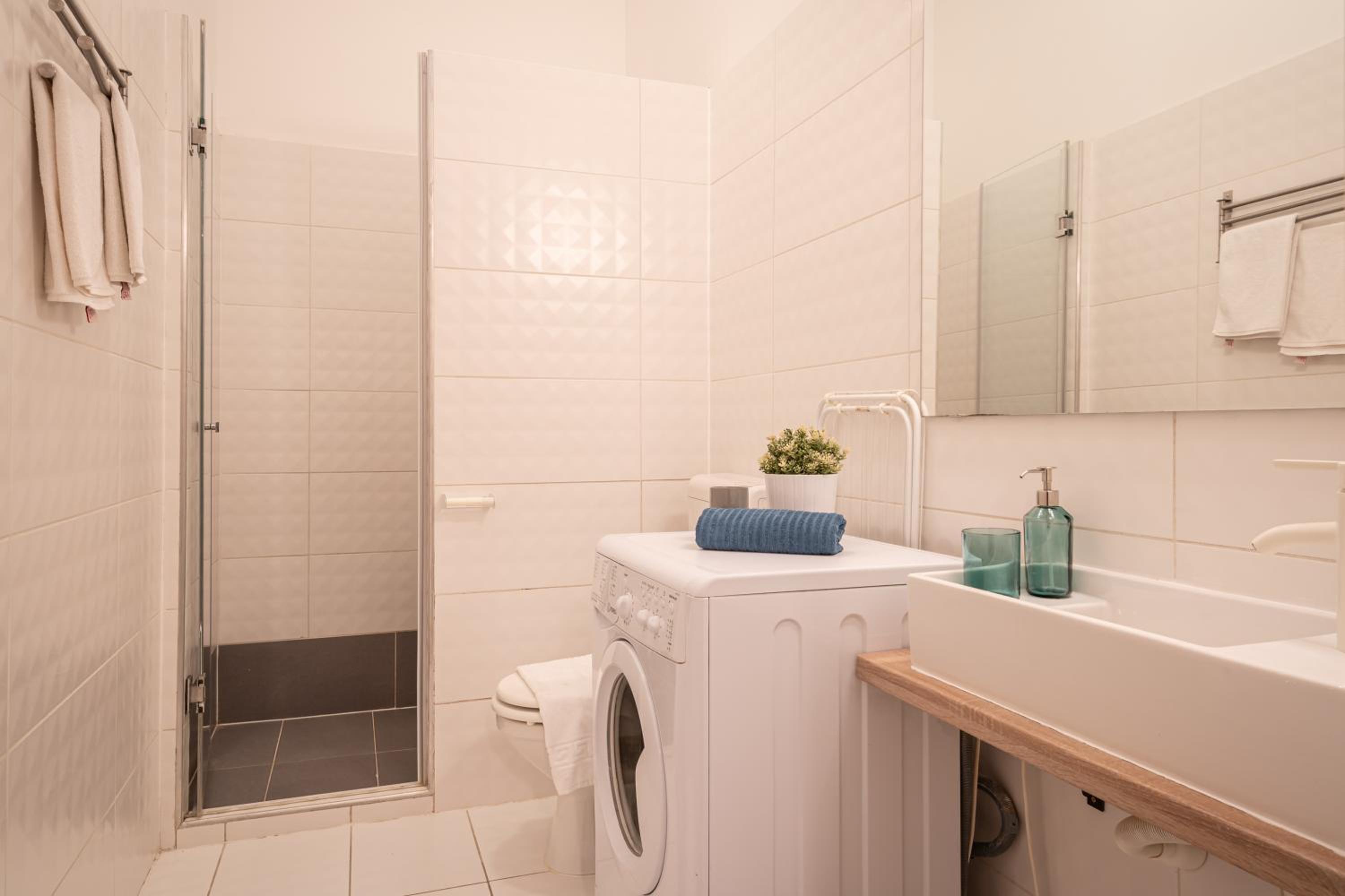 A20- BP Modern Boutique Apartments