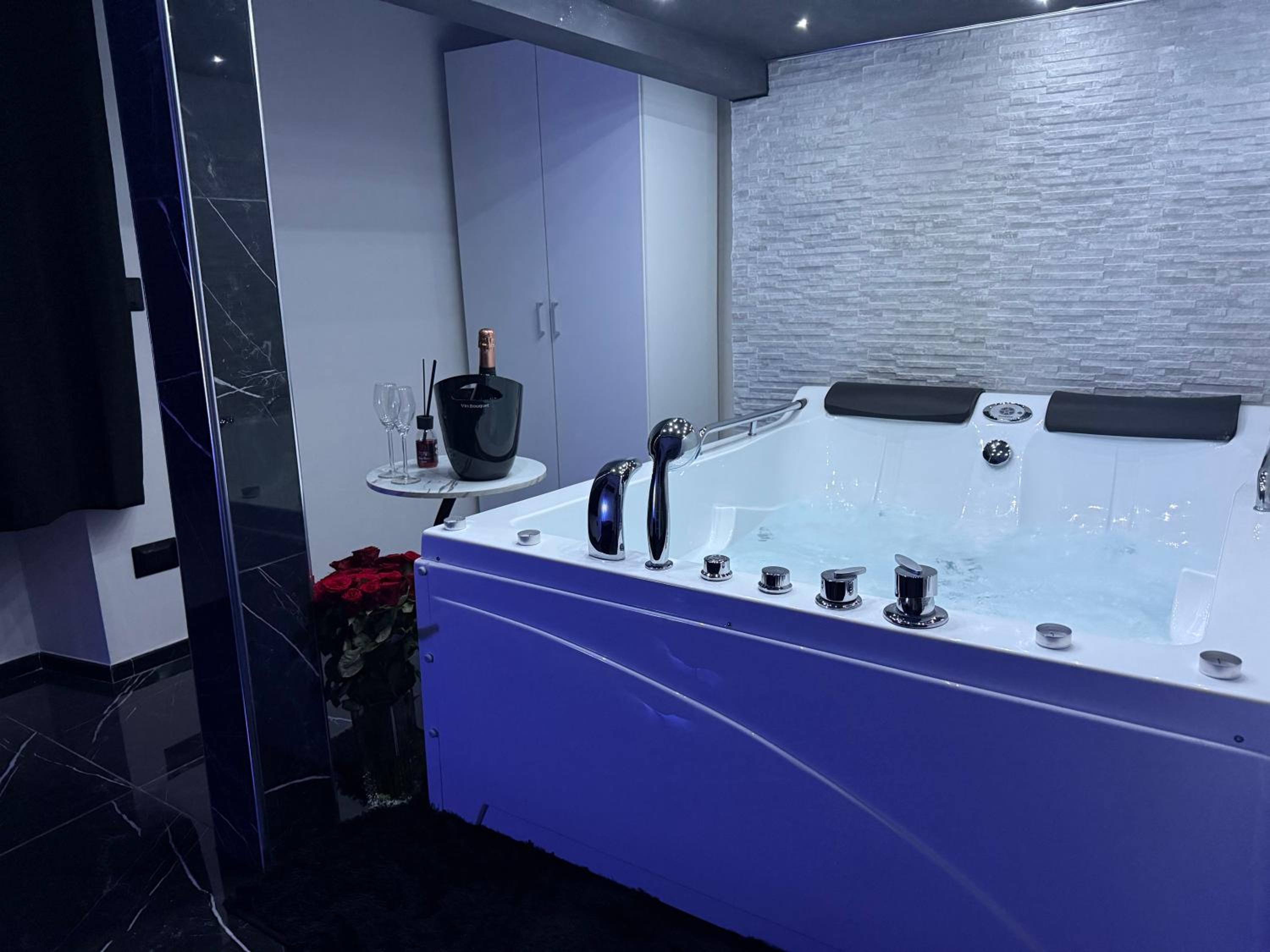 Qt suite & luxury