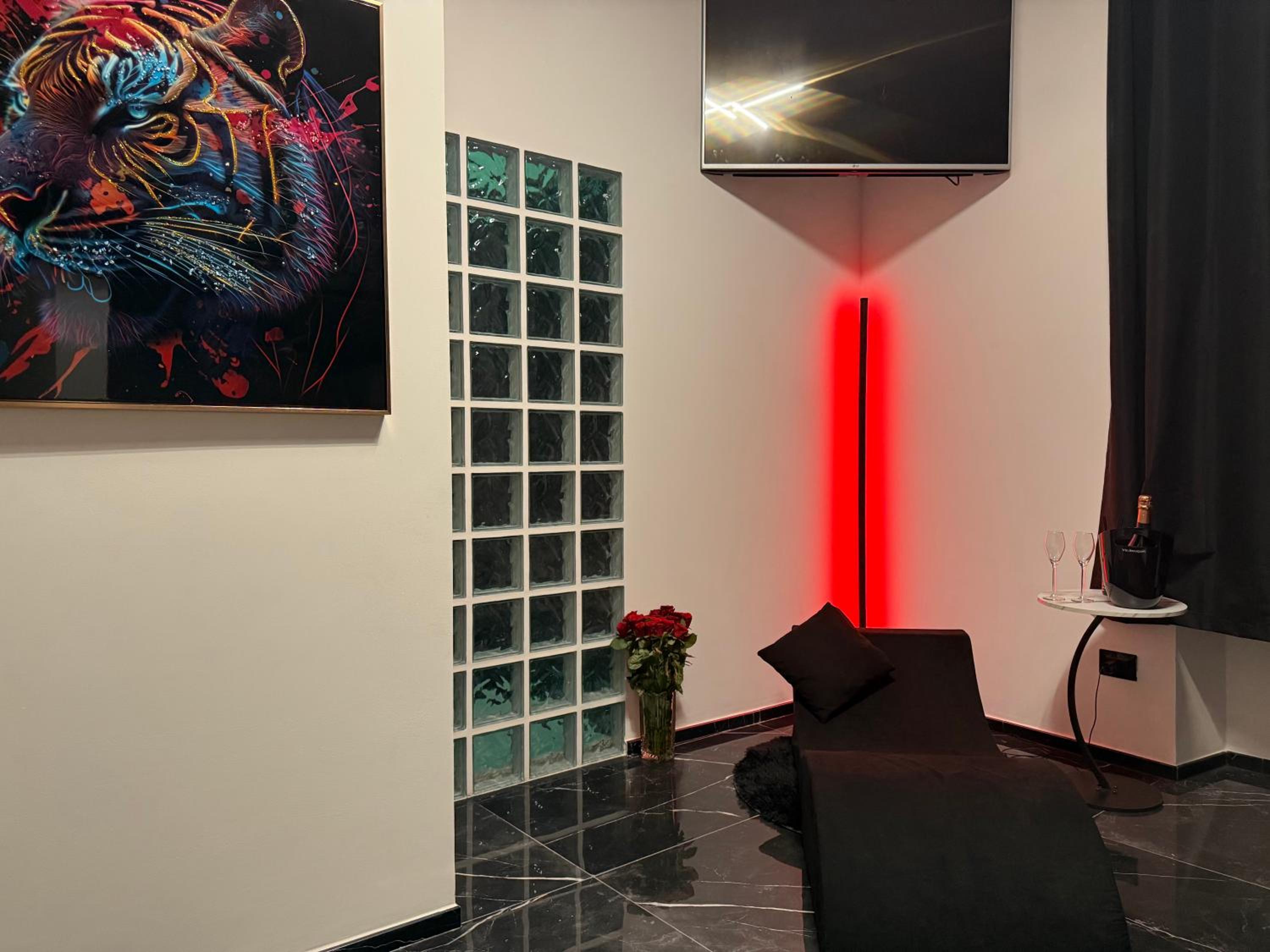 Qt suite & luxury