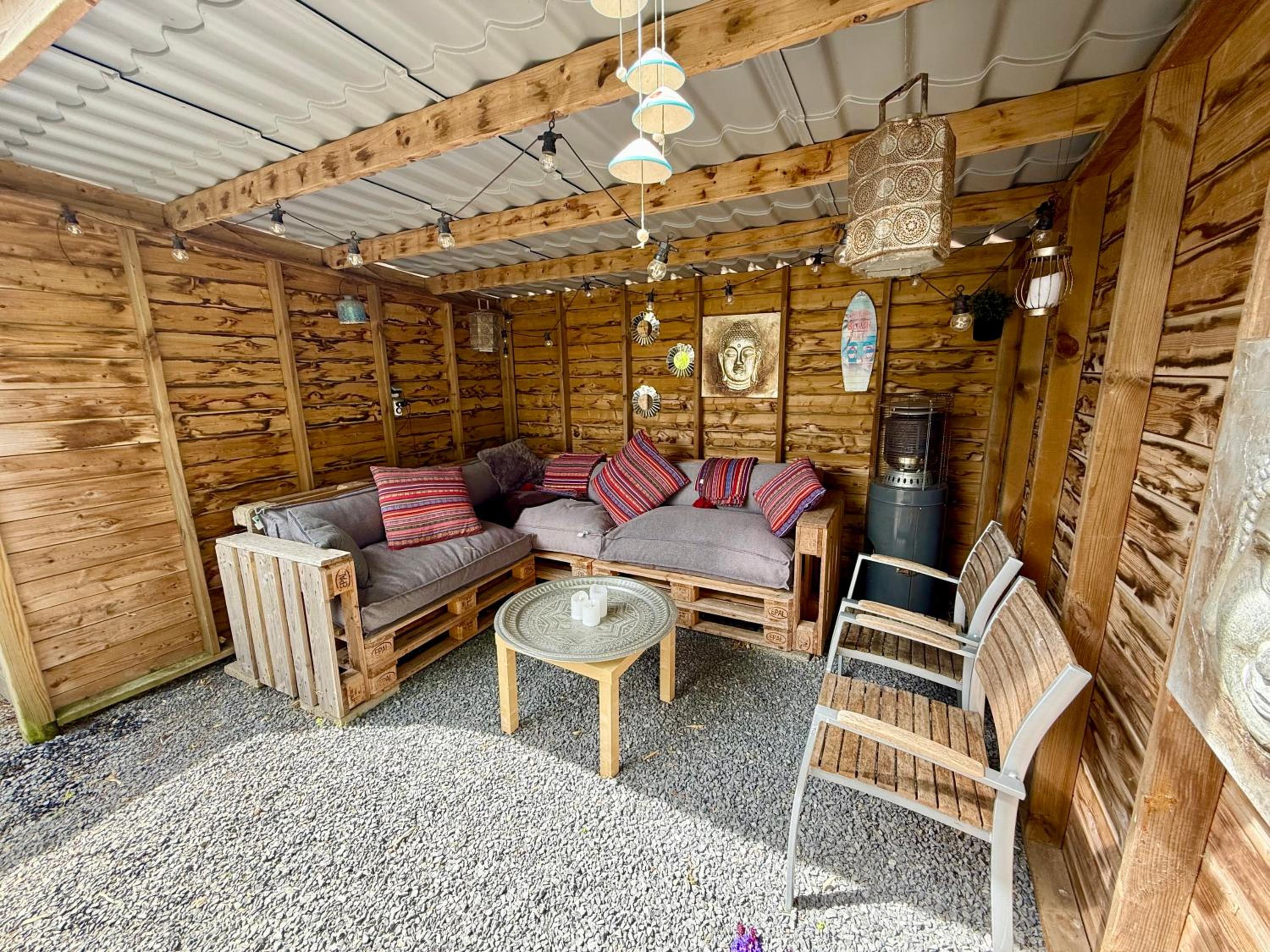 Holiday Home de Binnengouw incl Hottub