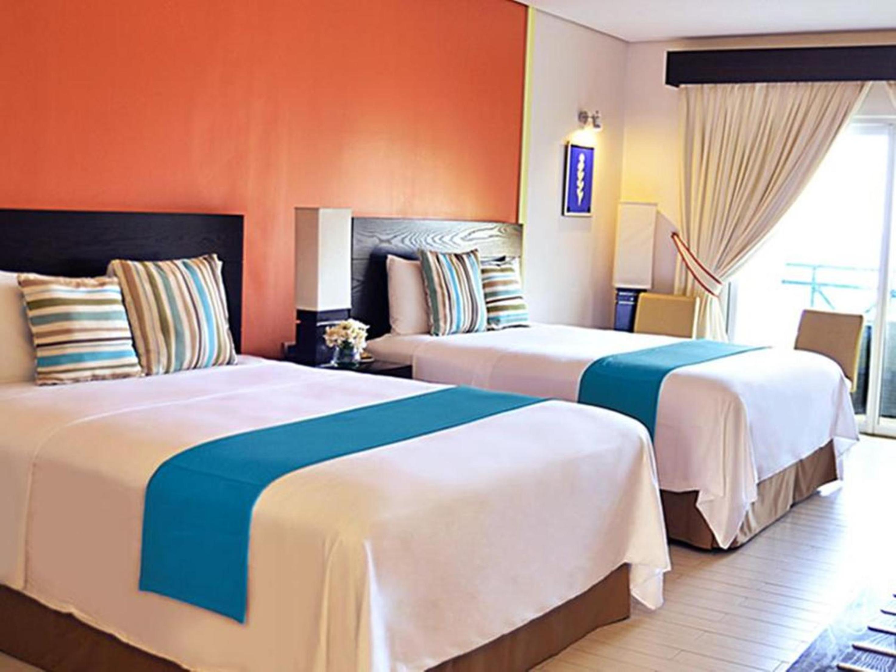Thunderbird Resorts - Poro Point
