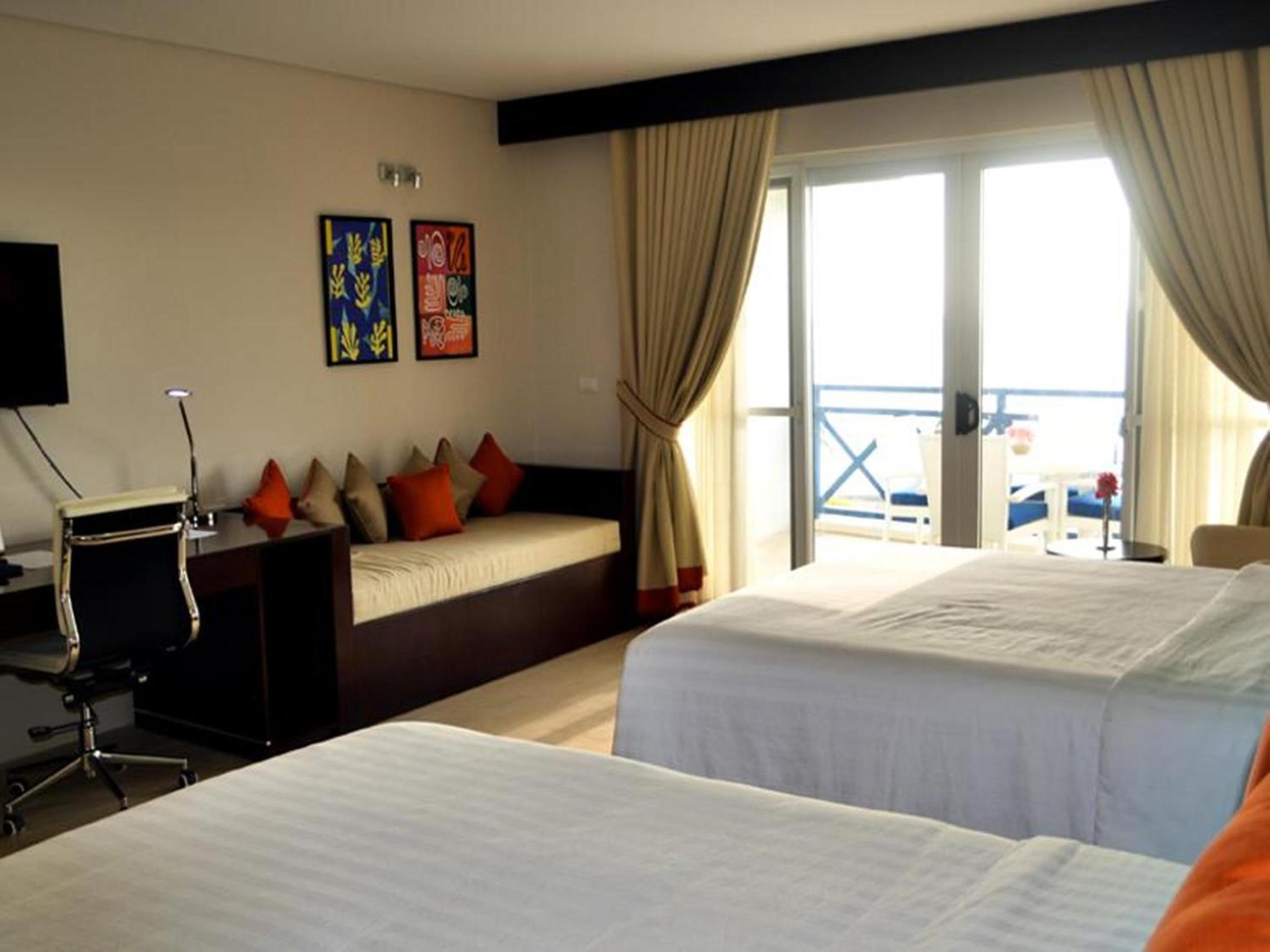 Thunderbird Resorts - Poro Point