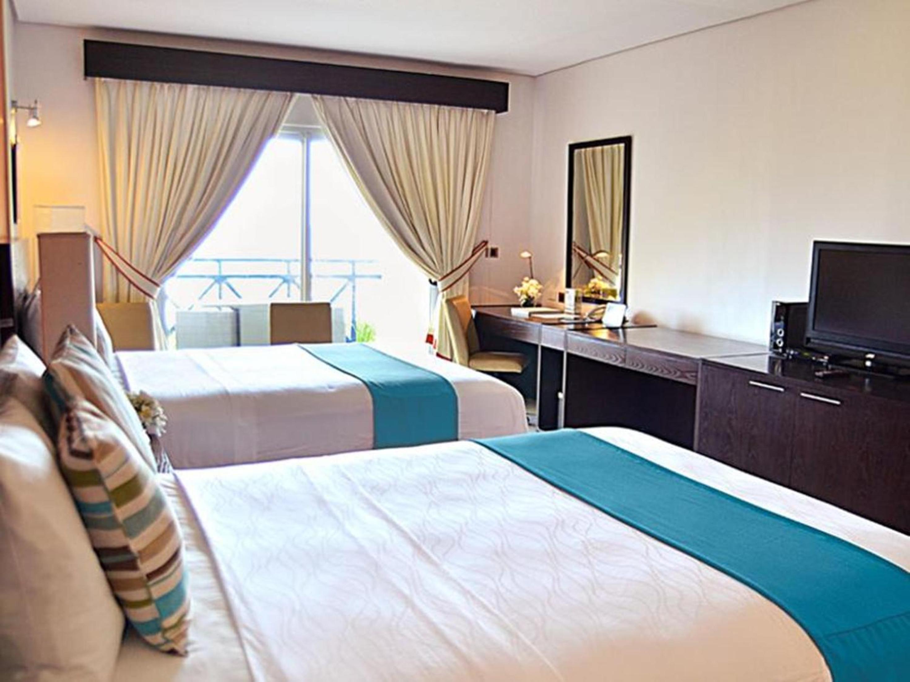 Thunderbird Resorts - Poro Point