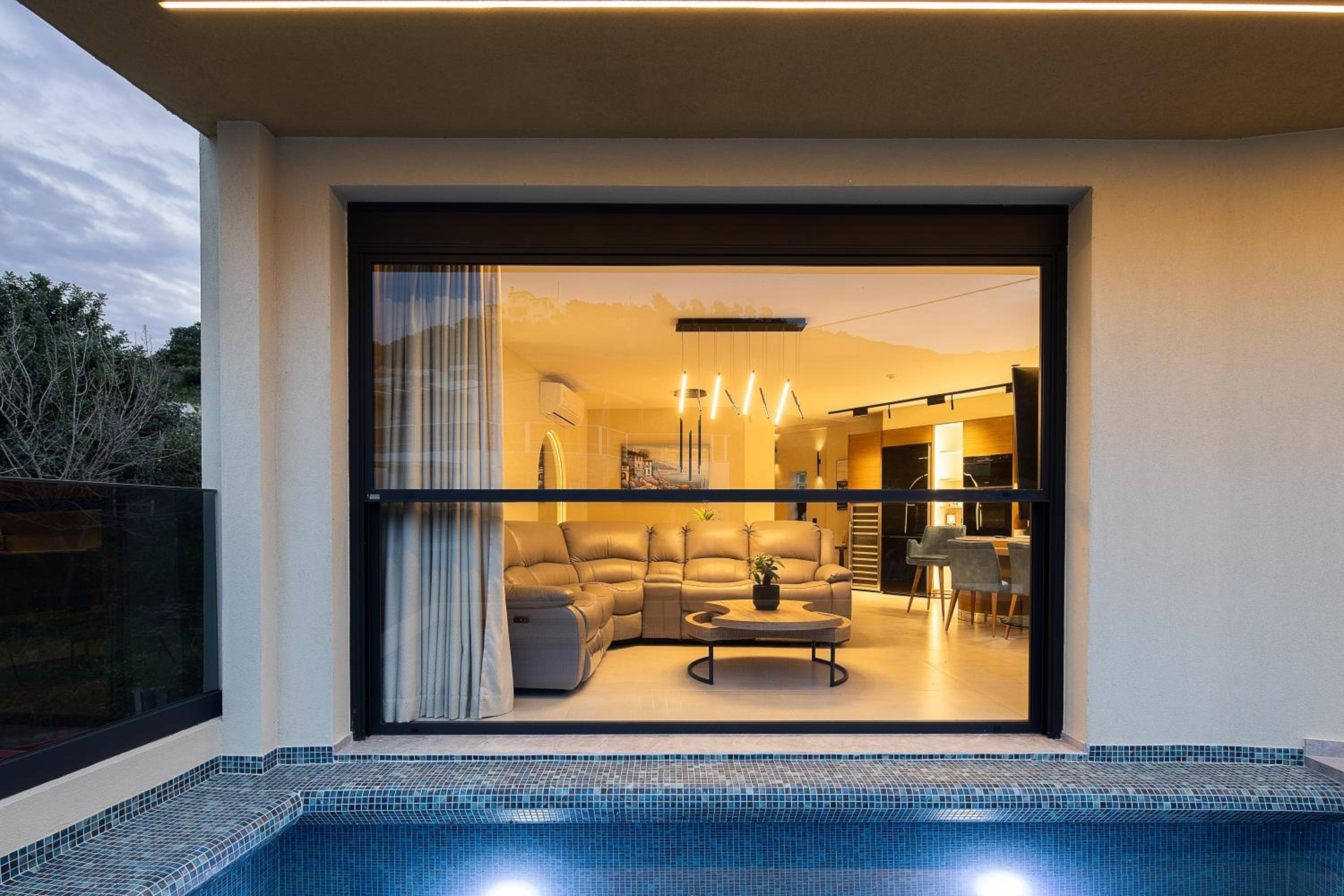 Elmima Luxury Villa