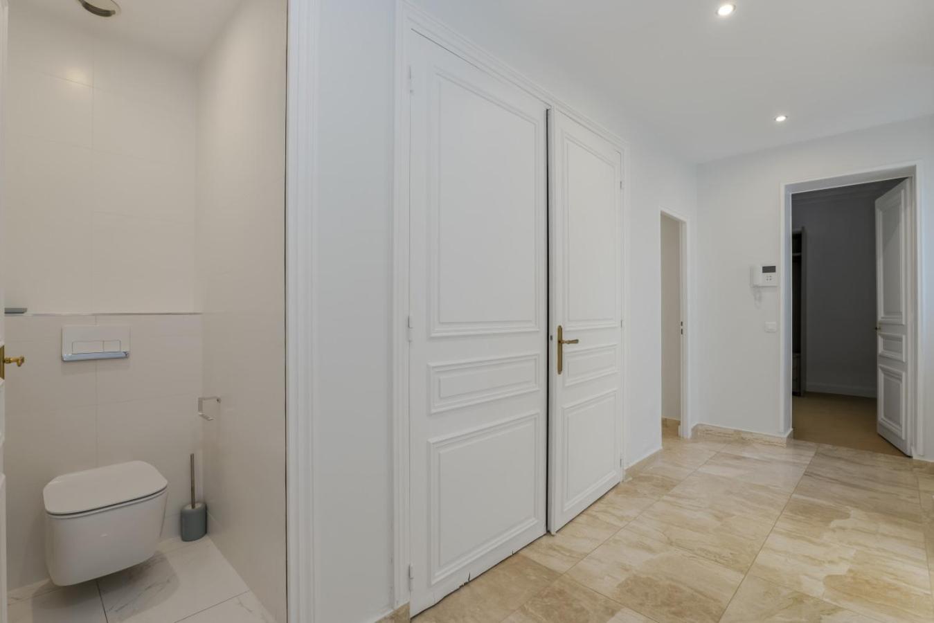 Luxury 5 Bed Residence - Opposite Arc de Triomphe