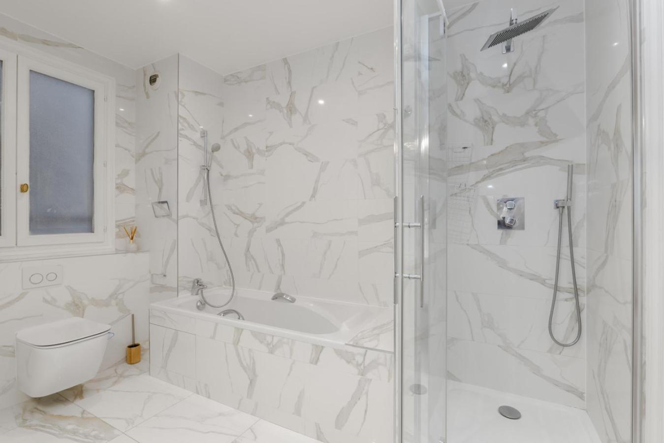 Luxury 5 Bed Residence - Opposite Arc de Triomphe