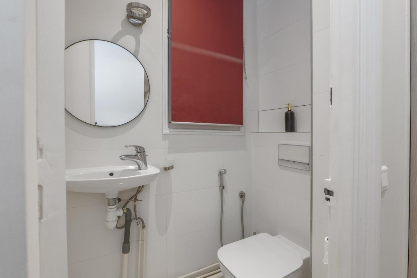Luxury 5 Bed Residence - Opposite Arc de Triomphe