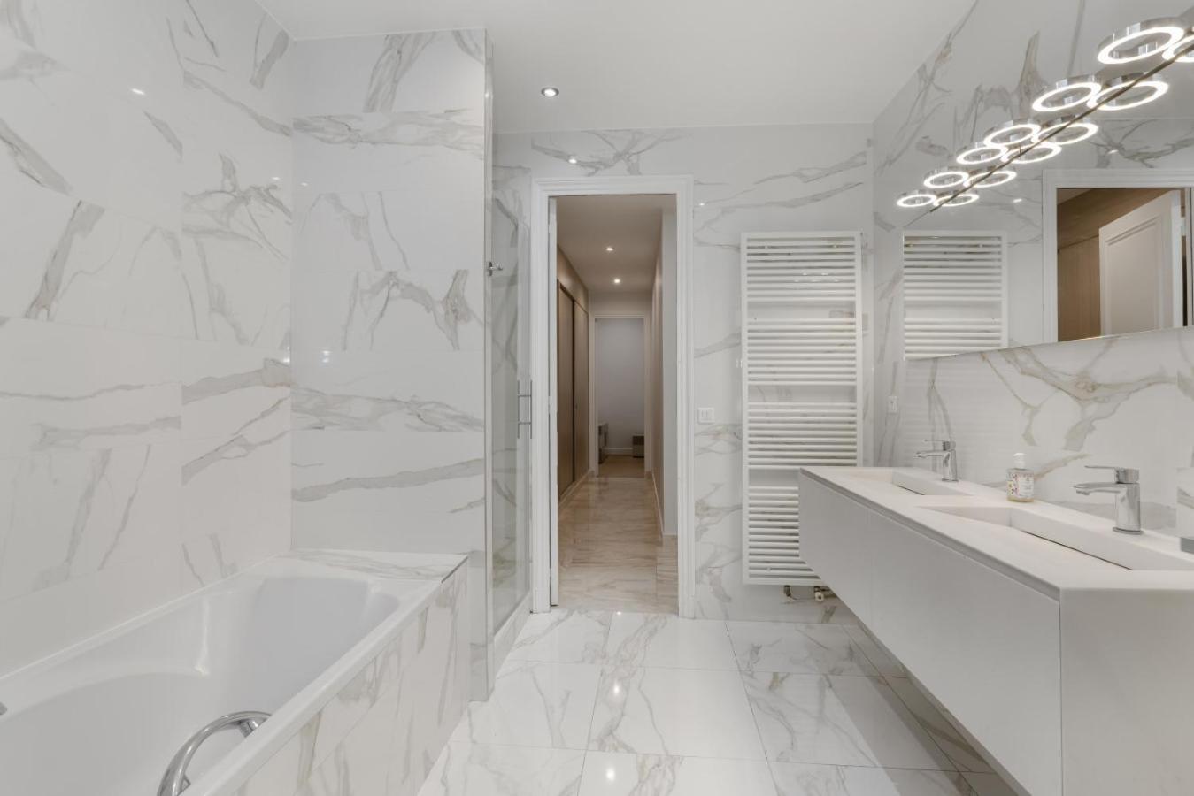 Luxury 5 Bed Residence - Opposite Arc de Triomphe