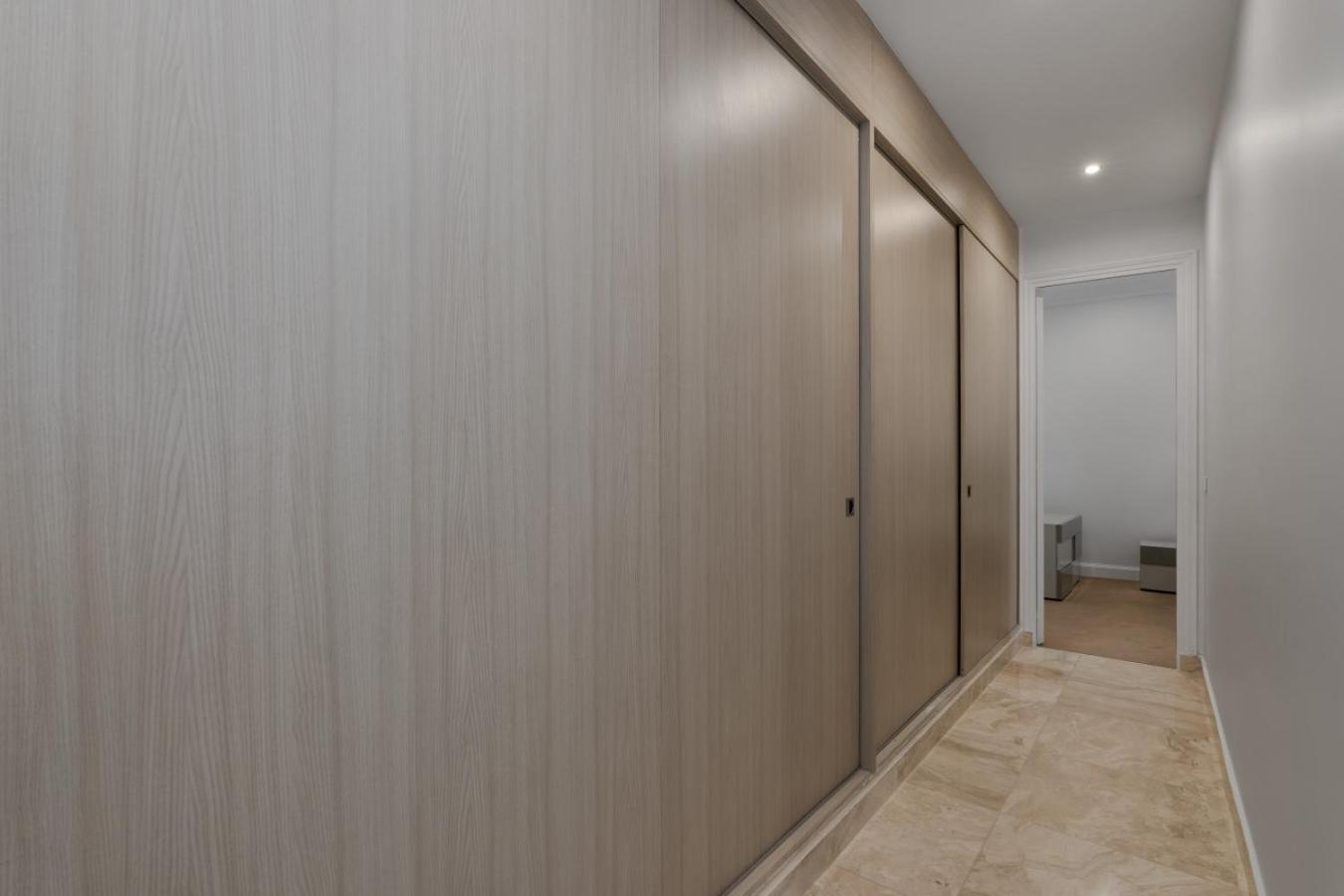 Luxury 5 Bed Residence - Opposite Arc de Triomphe